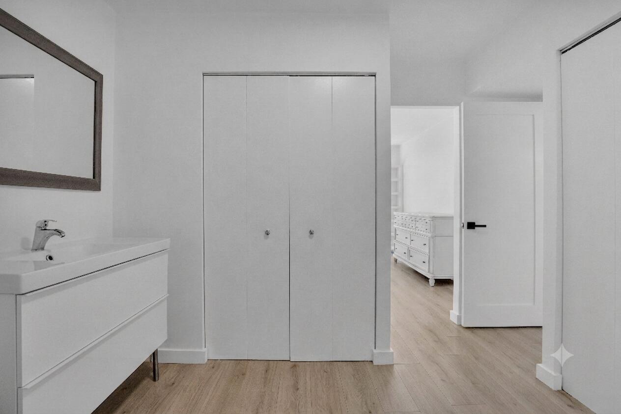 FLAMENCO CONDO TOWER I - Residential