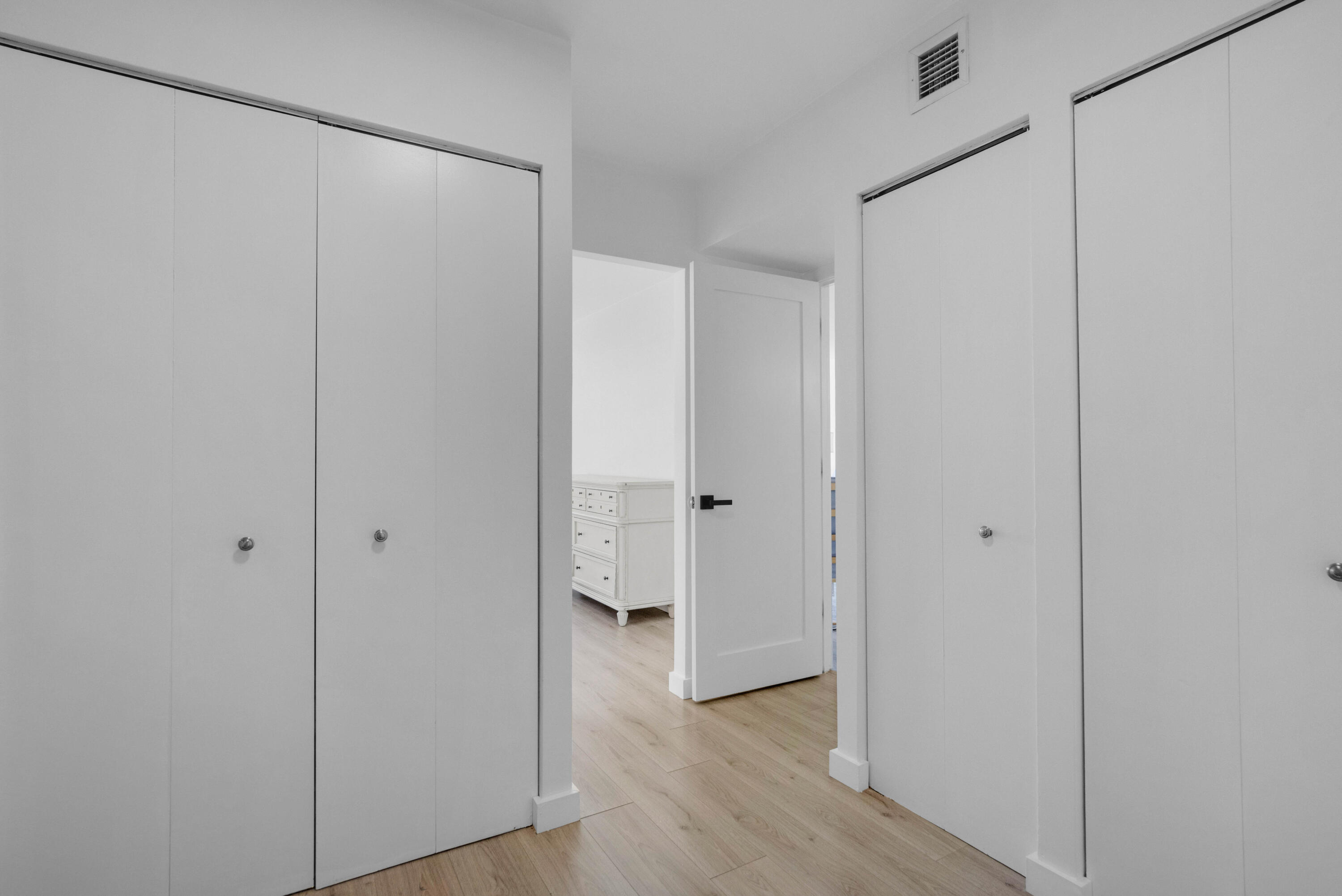 FLAMENCO CONDO TOWER I - Residential