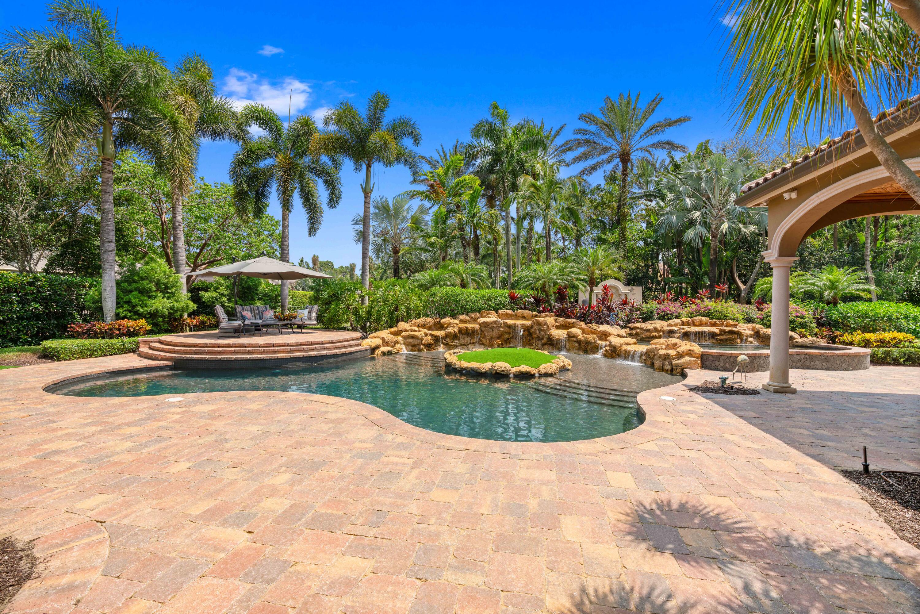 OLD PALM 4 - Residential