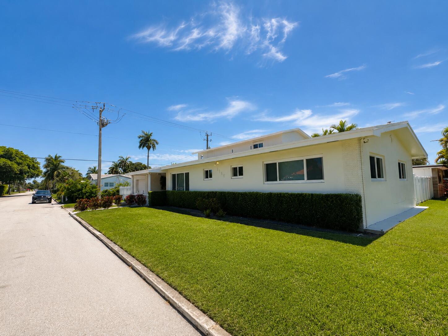 HOLLYWOOD LAKES SECTION - Residential Lease