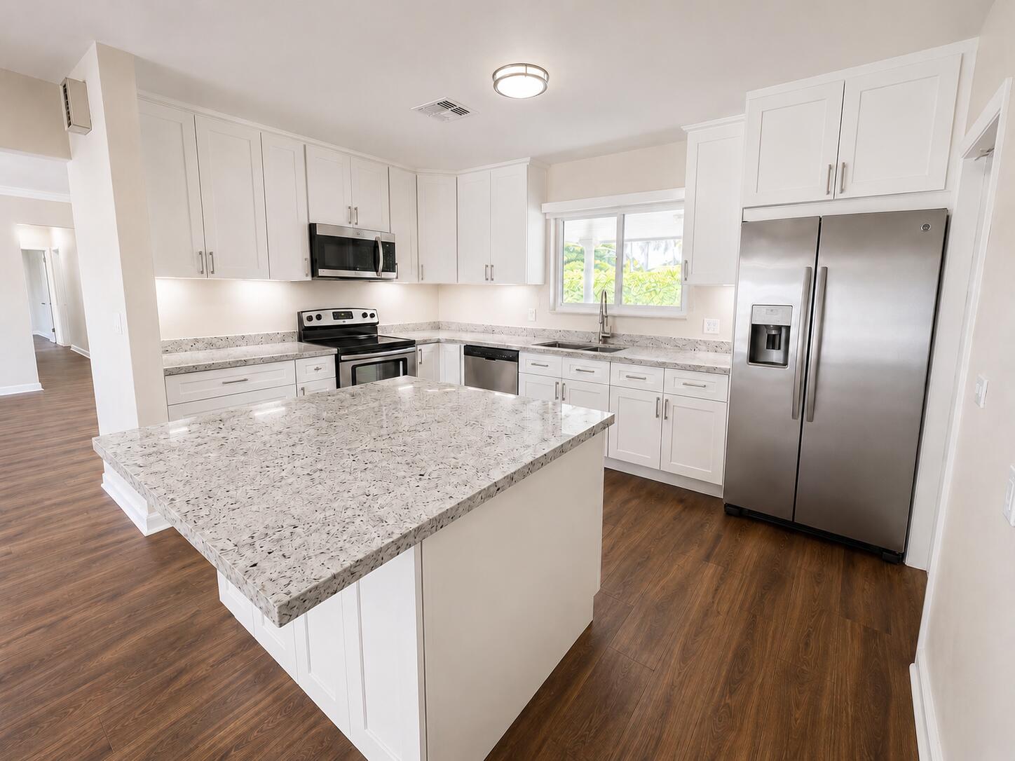 HOLLYWOOD LAKES SECTION - Residential Lease