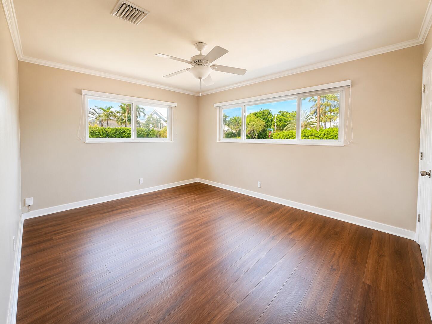 HOLLYWOOD LAKES SECTION - Residential Lease