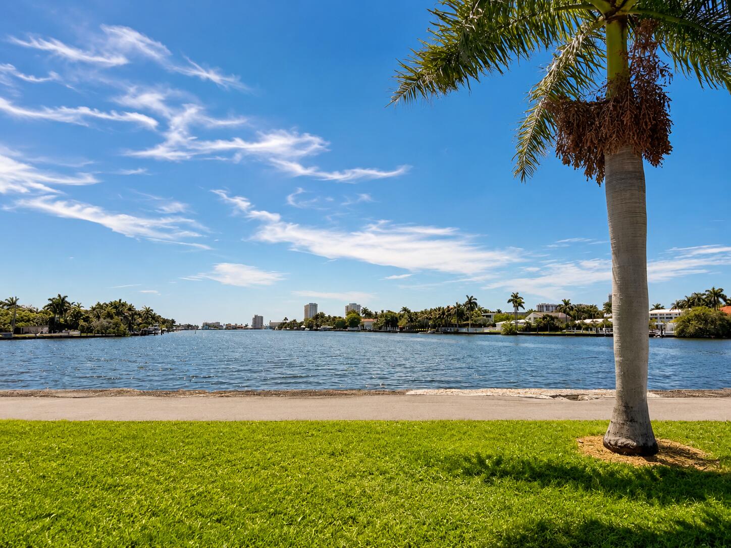 HOLLYWOOD LAKES SECTION - Residential Lease