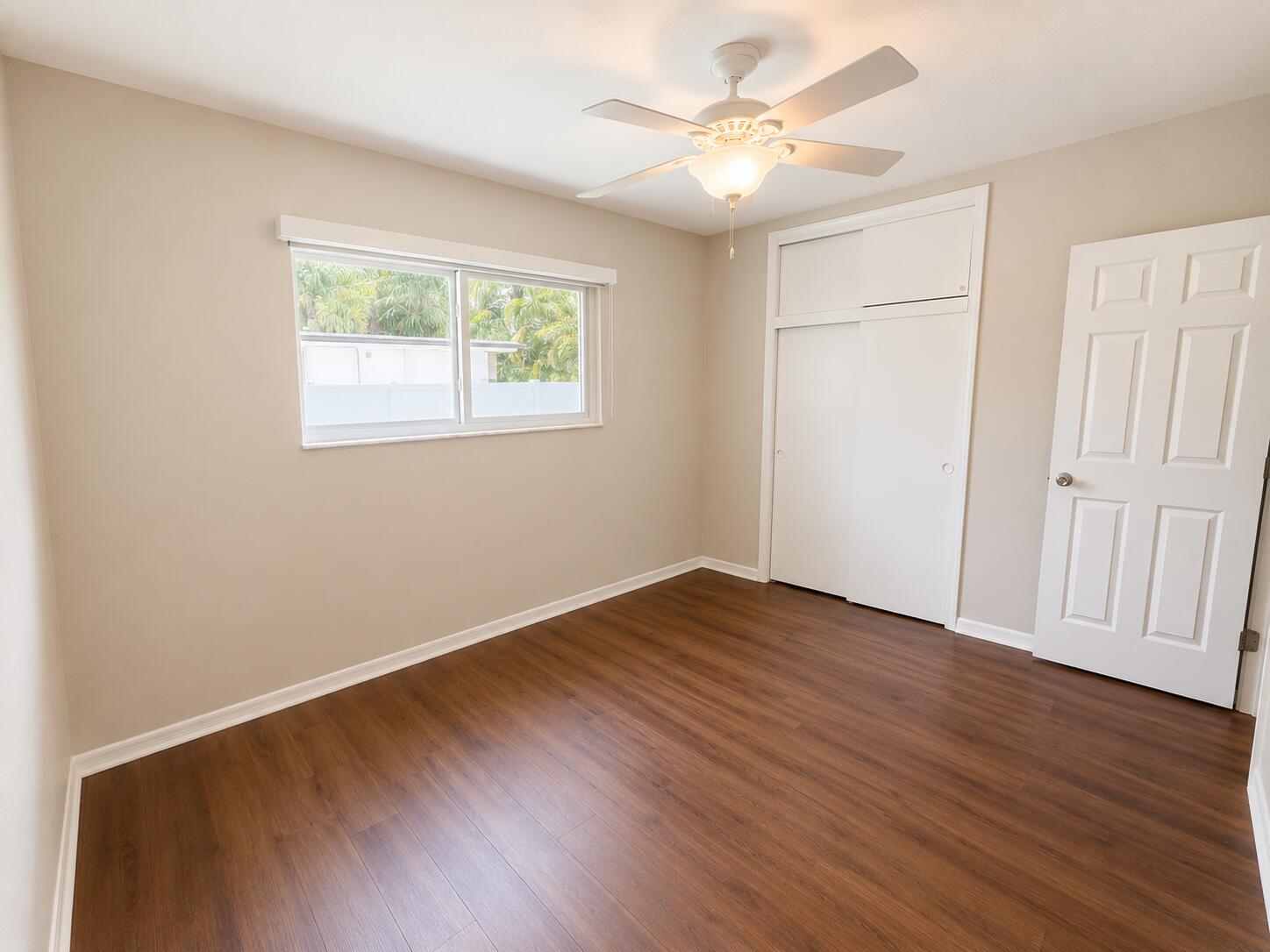 HOLLYWOOD LAKES SECTION - Residential Lease