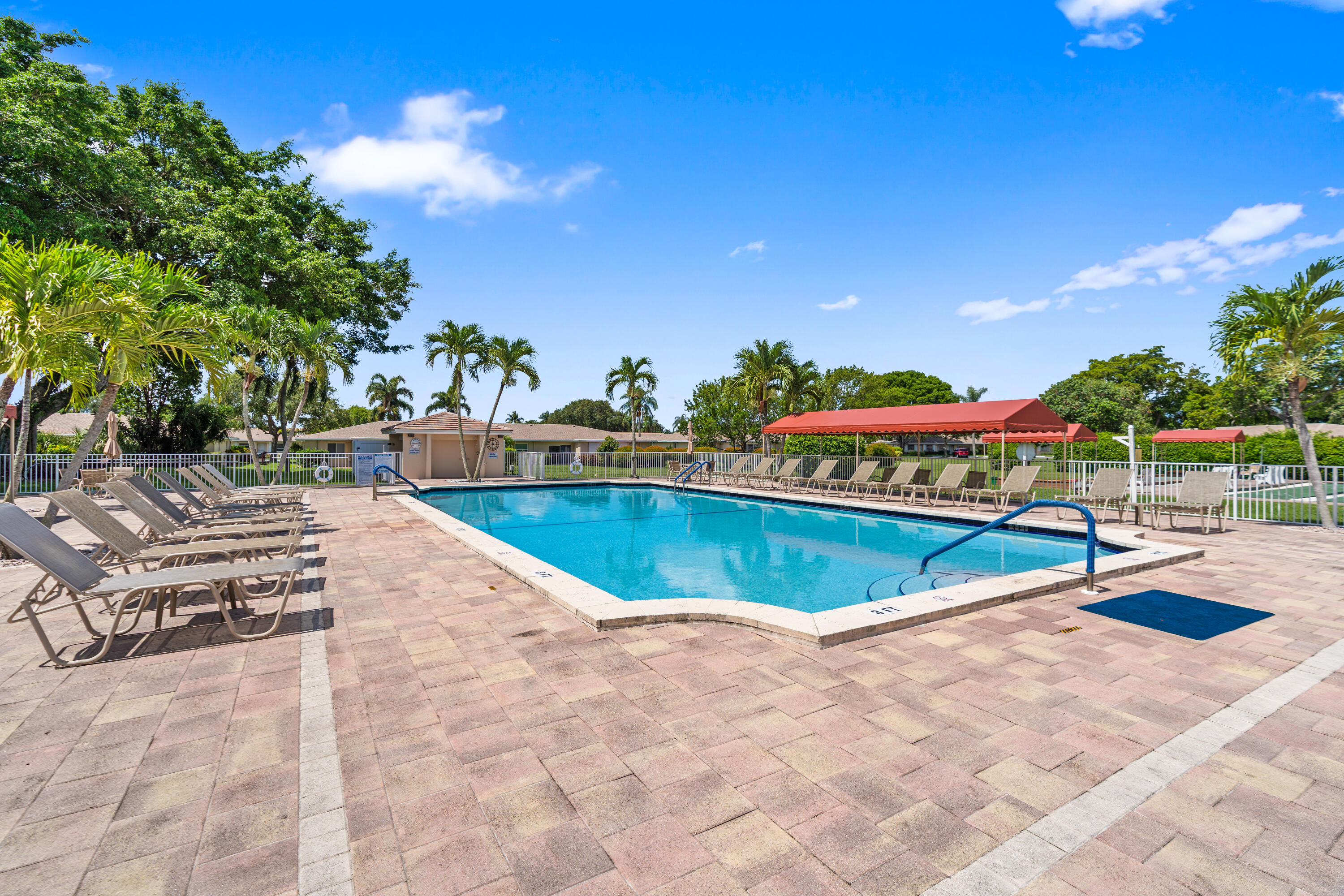 BOCA LAKES CONDO - Residential
