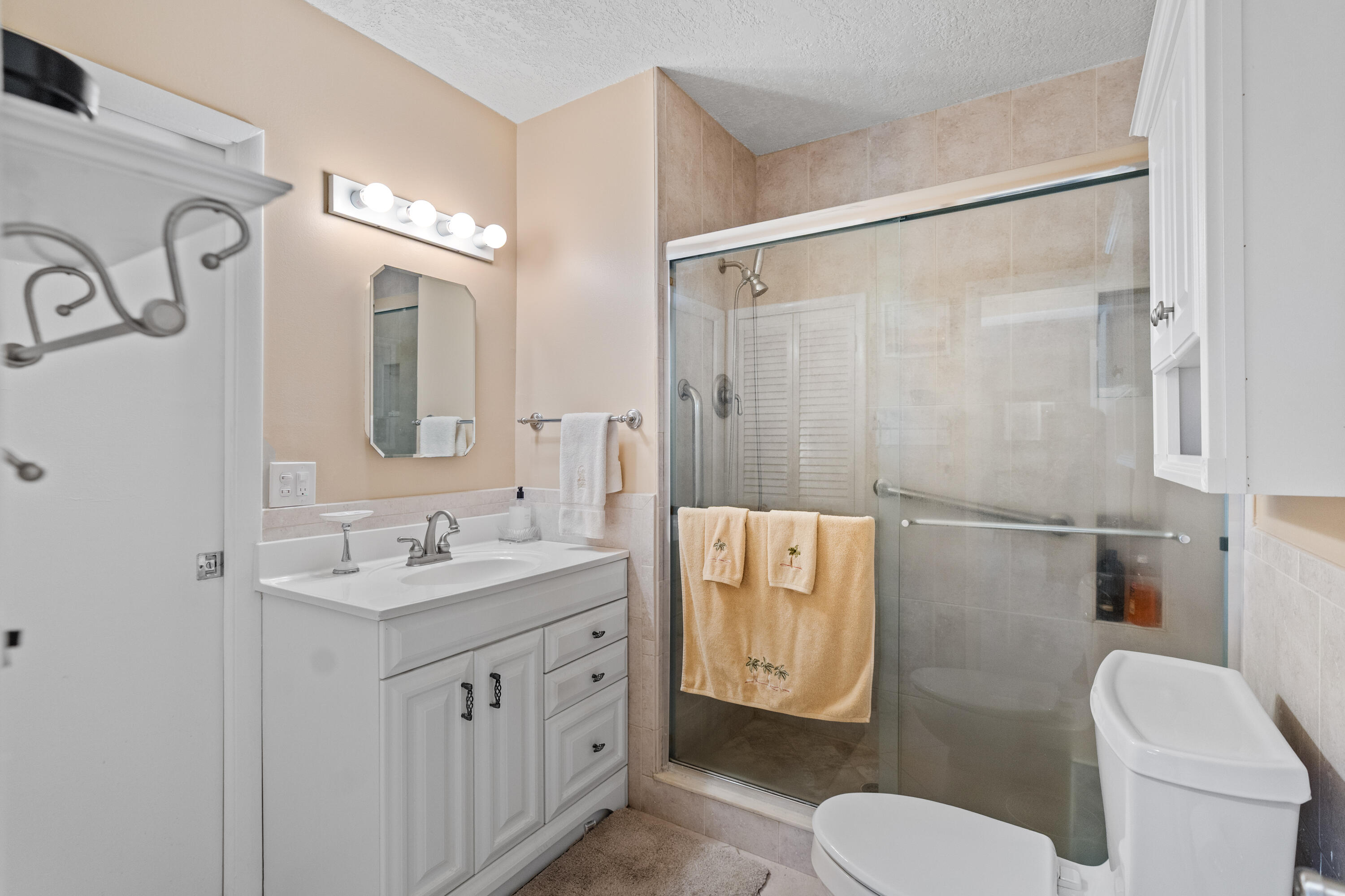 BOCA LAKES CONDO - Residential