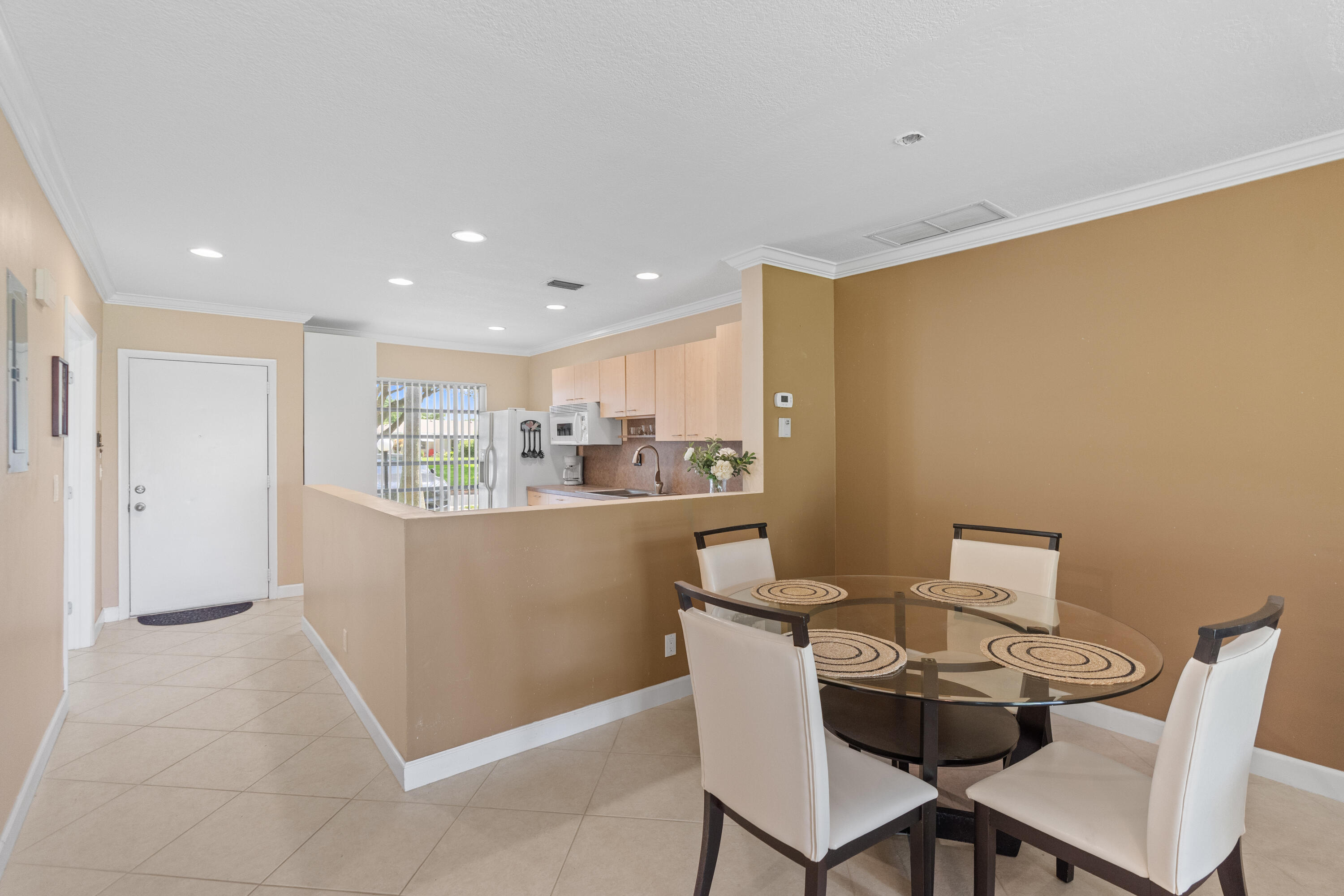 BOCA LAKES CONDO - Residential