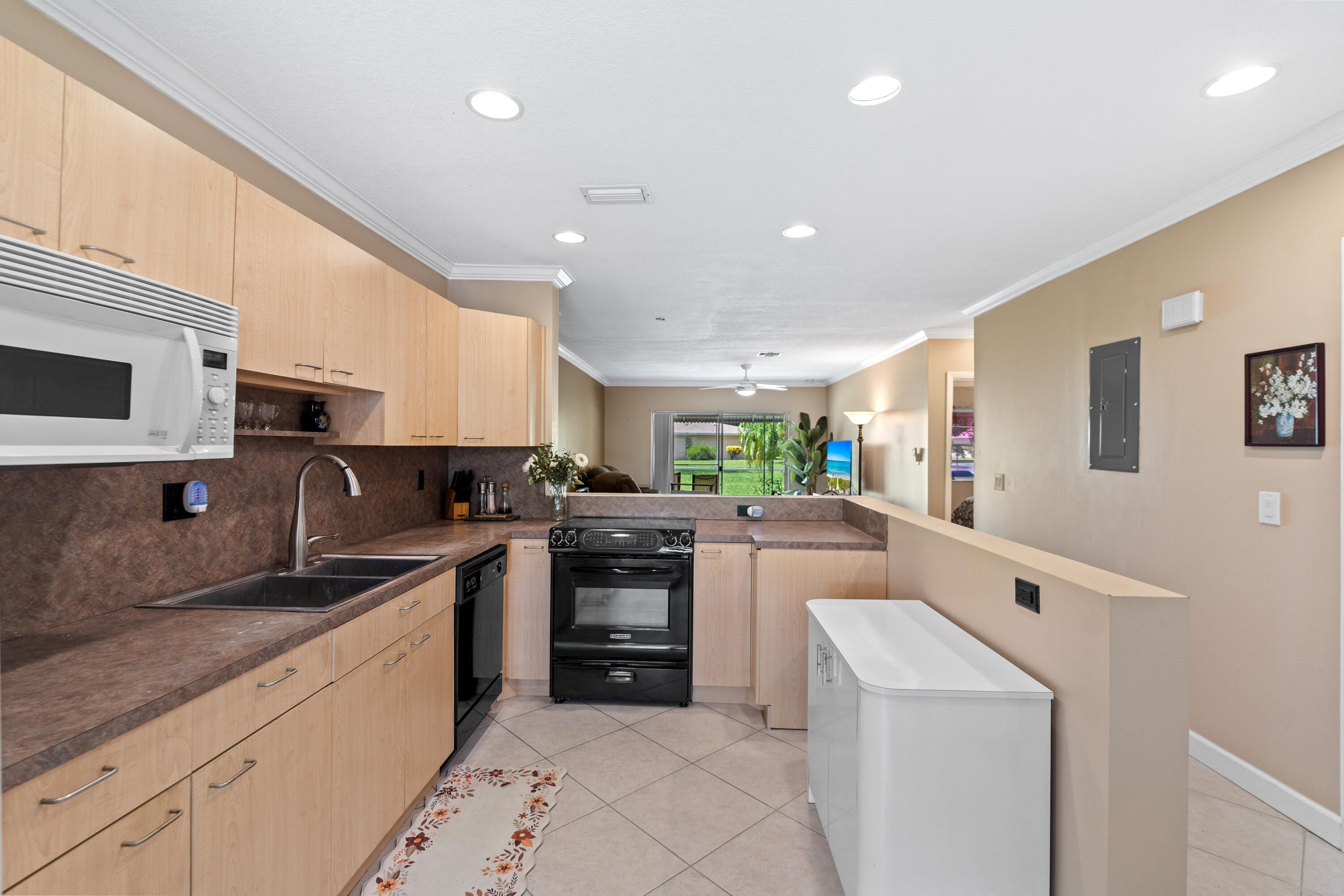 BOCA LAKES CONDO - Residential