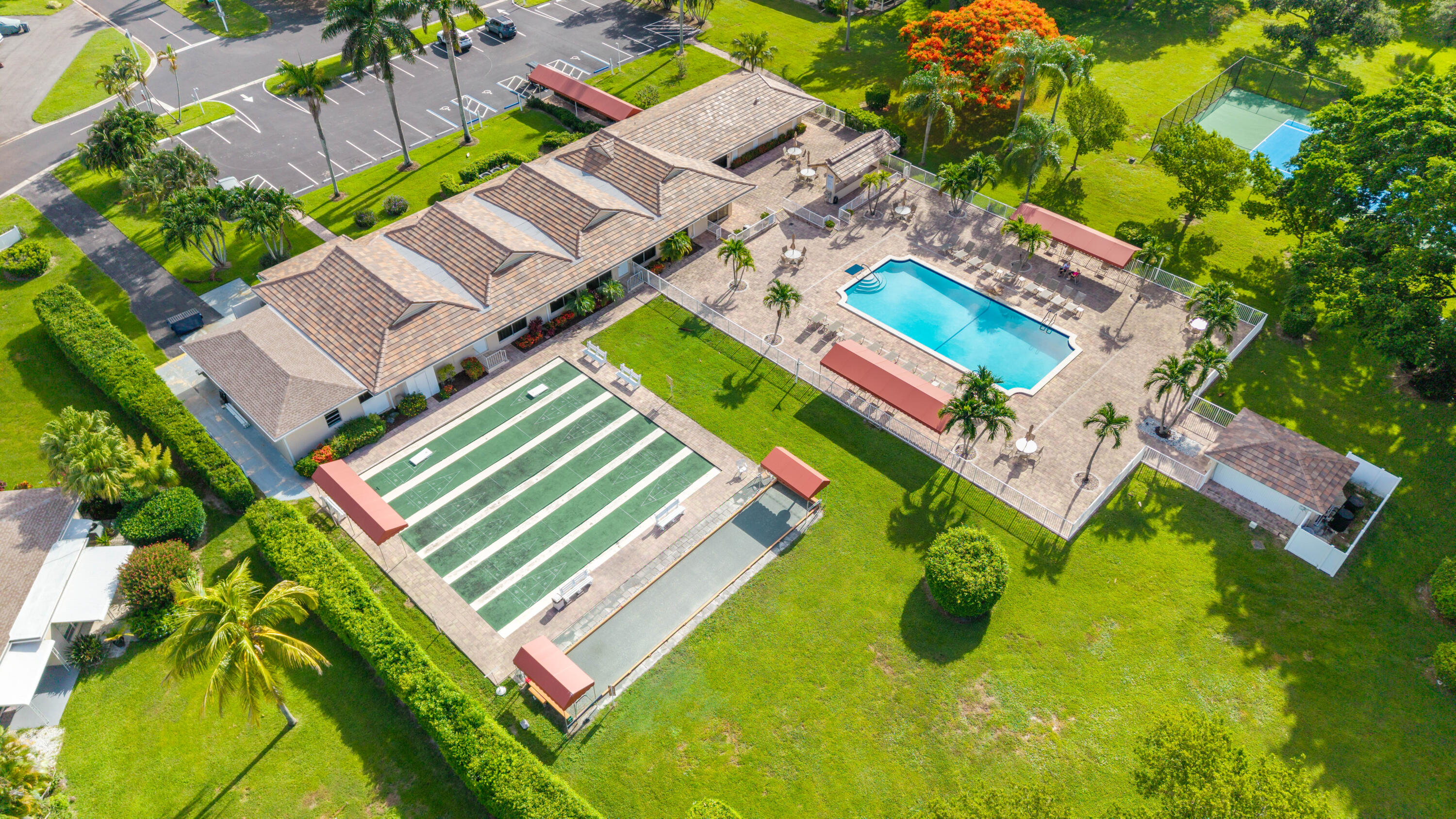 BOCA LAKES CONDO - Residential