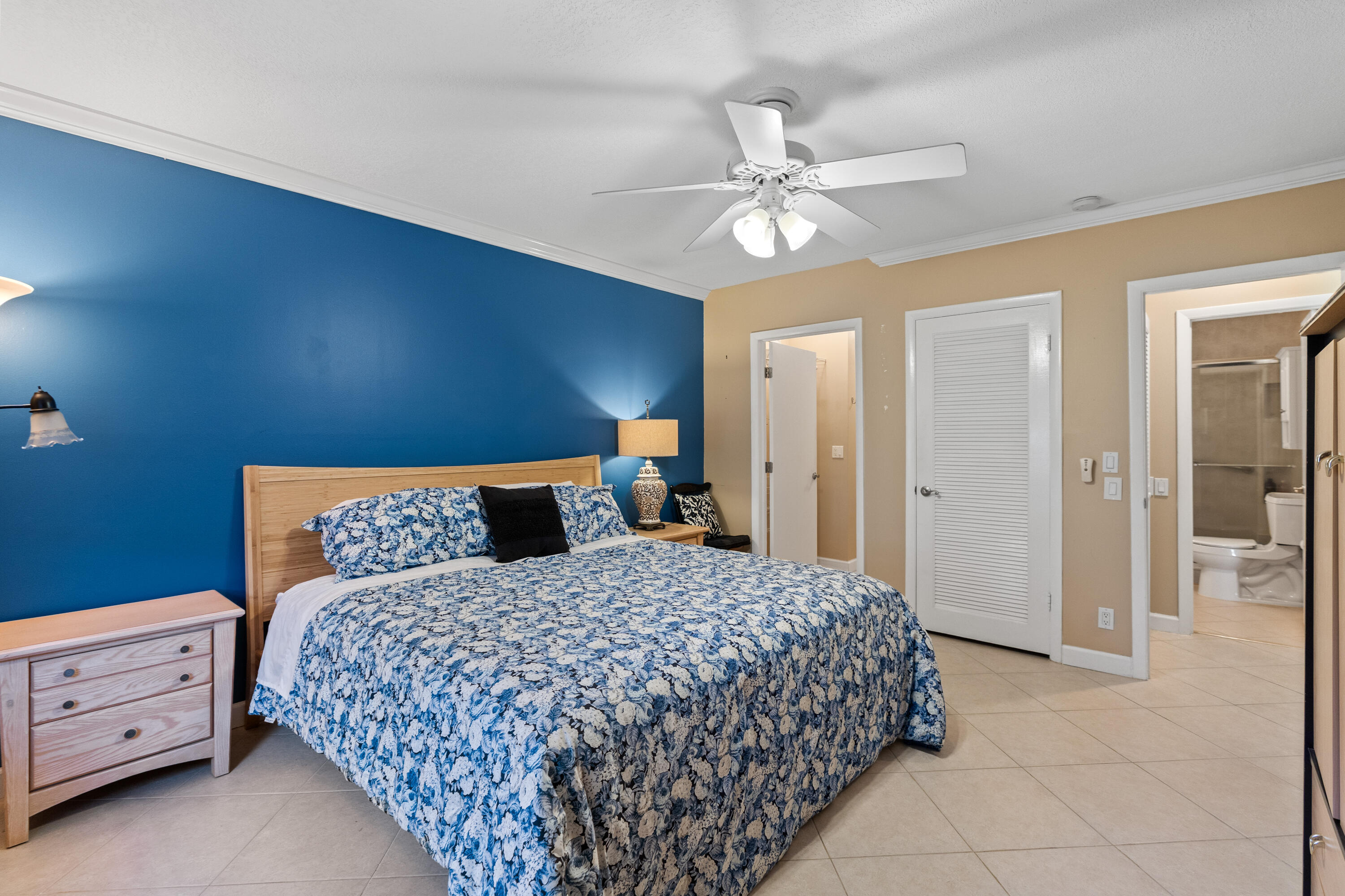 BOCA LAKES CONDO - Residential
