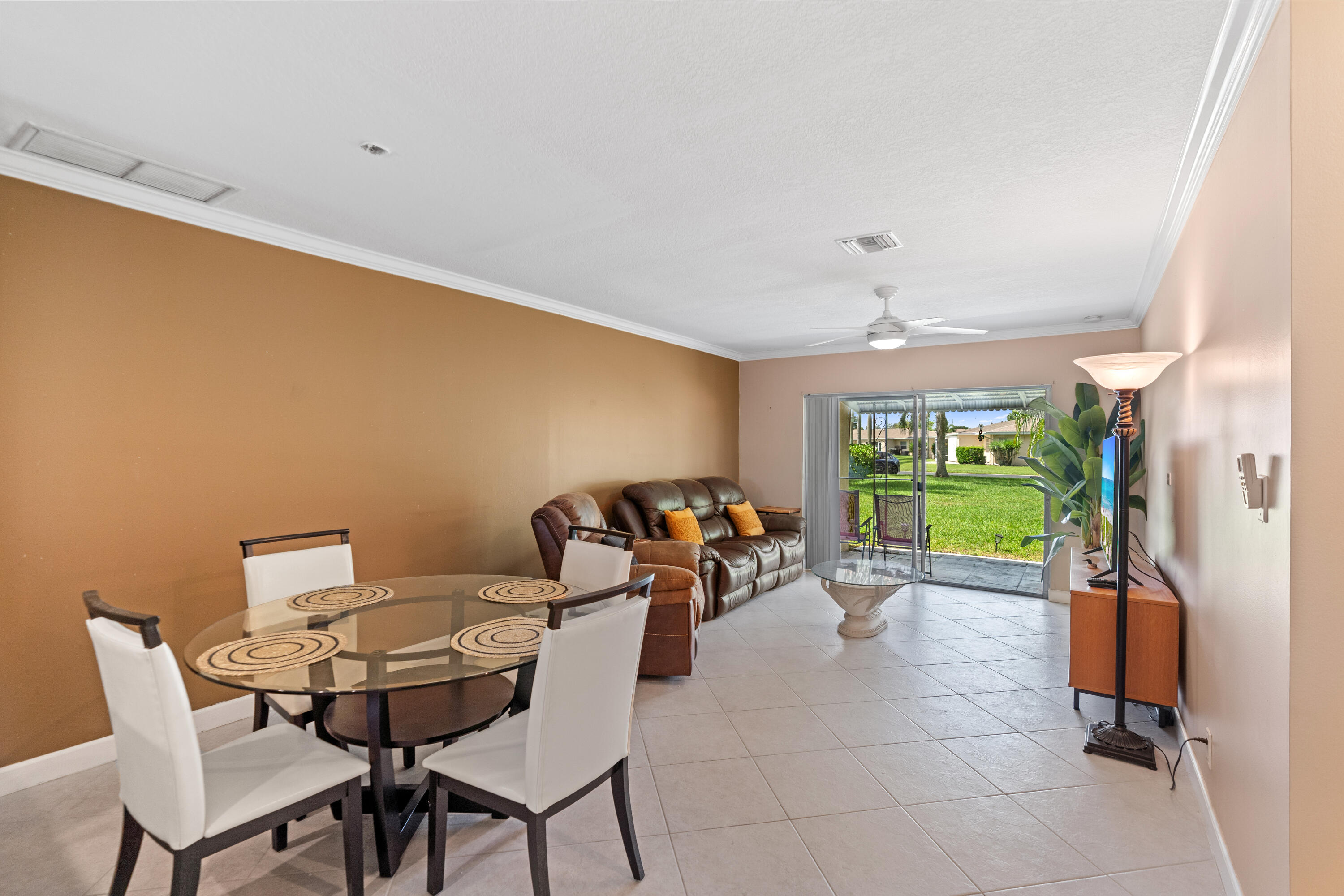 BOCA LAKES CONDO - Residential