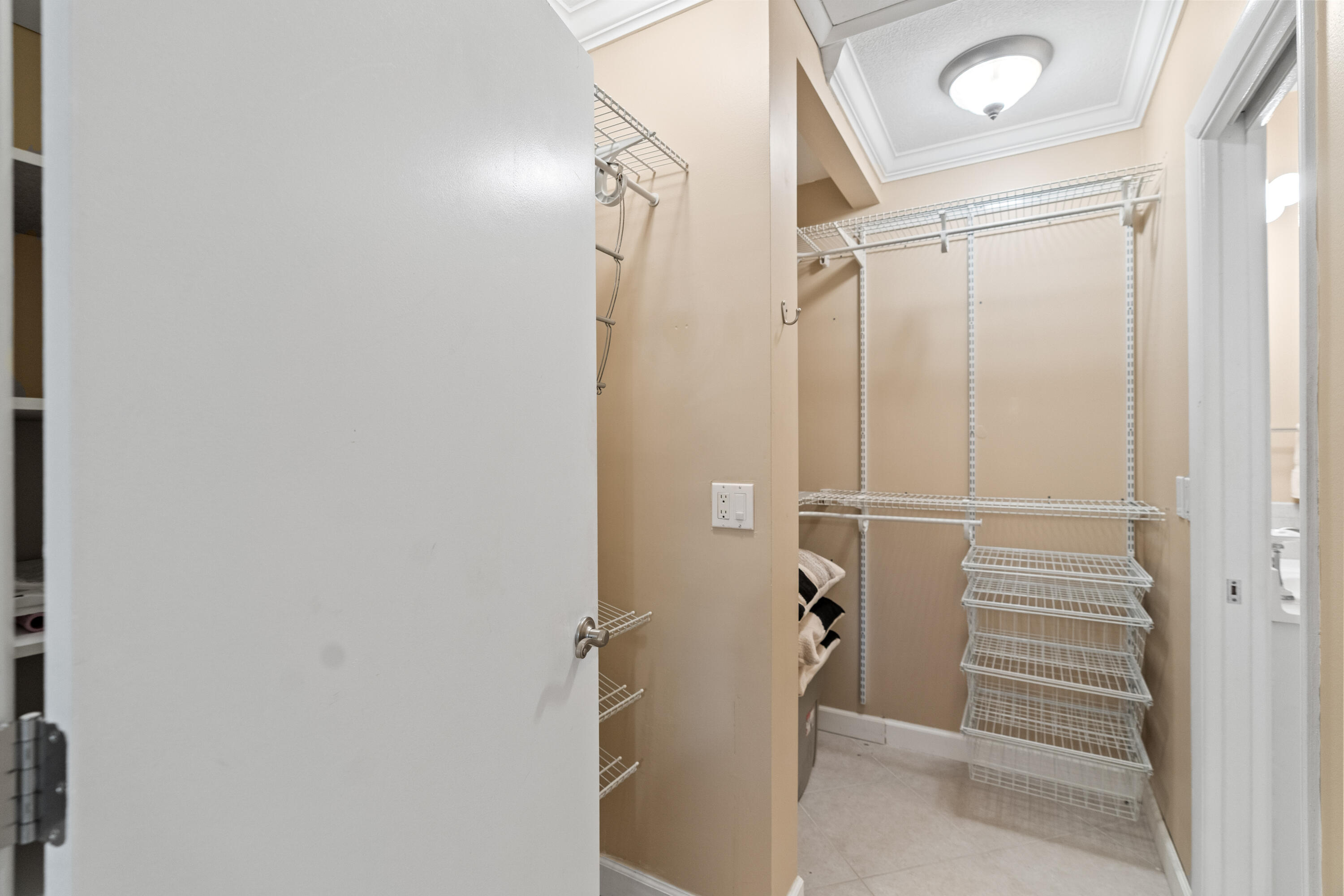 BOCA LAKES CONDO - Residential