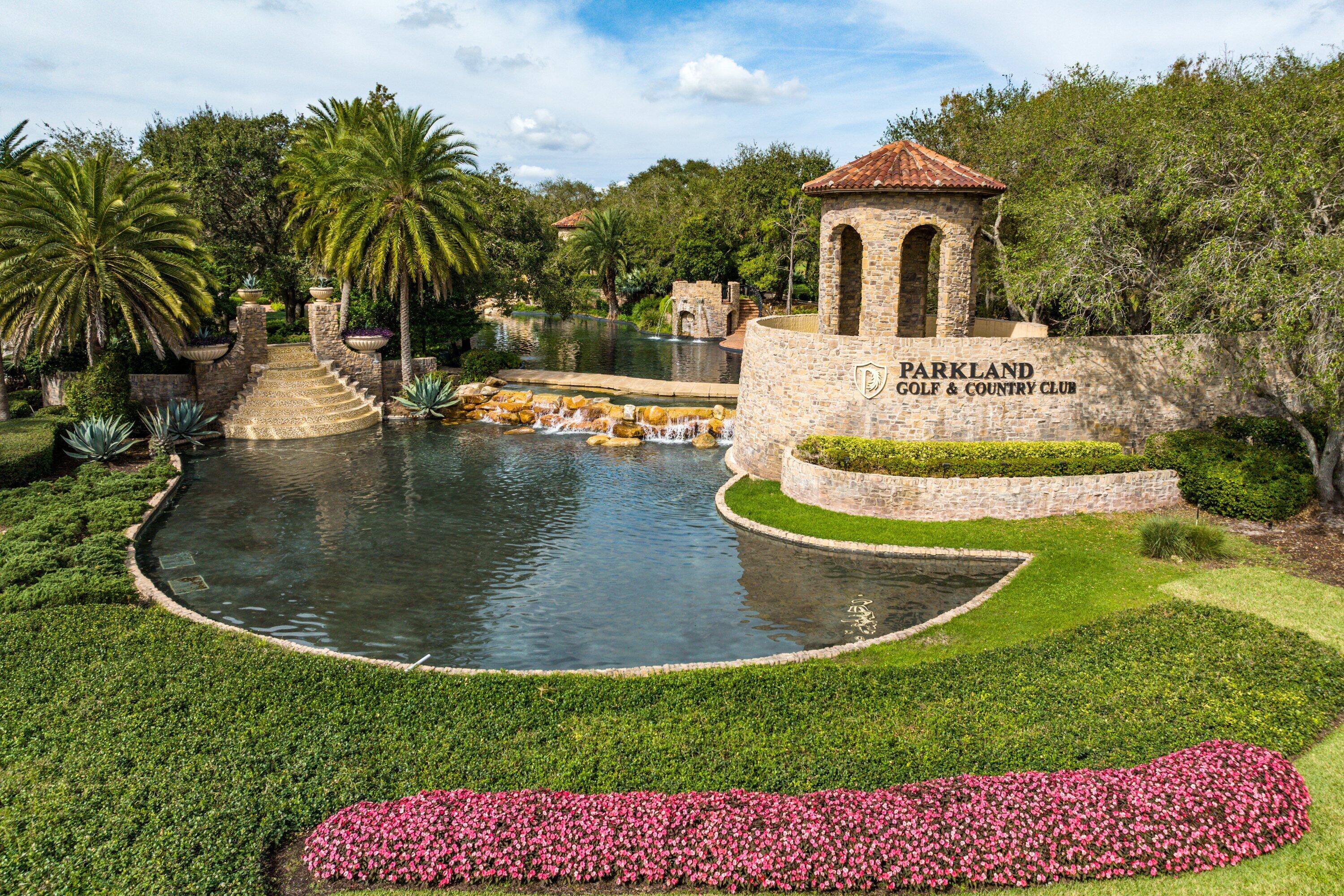 PARKLAND GOLF AND COUNTRY CLUB - Residential