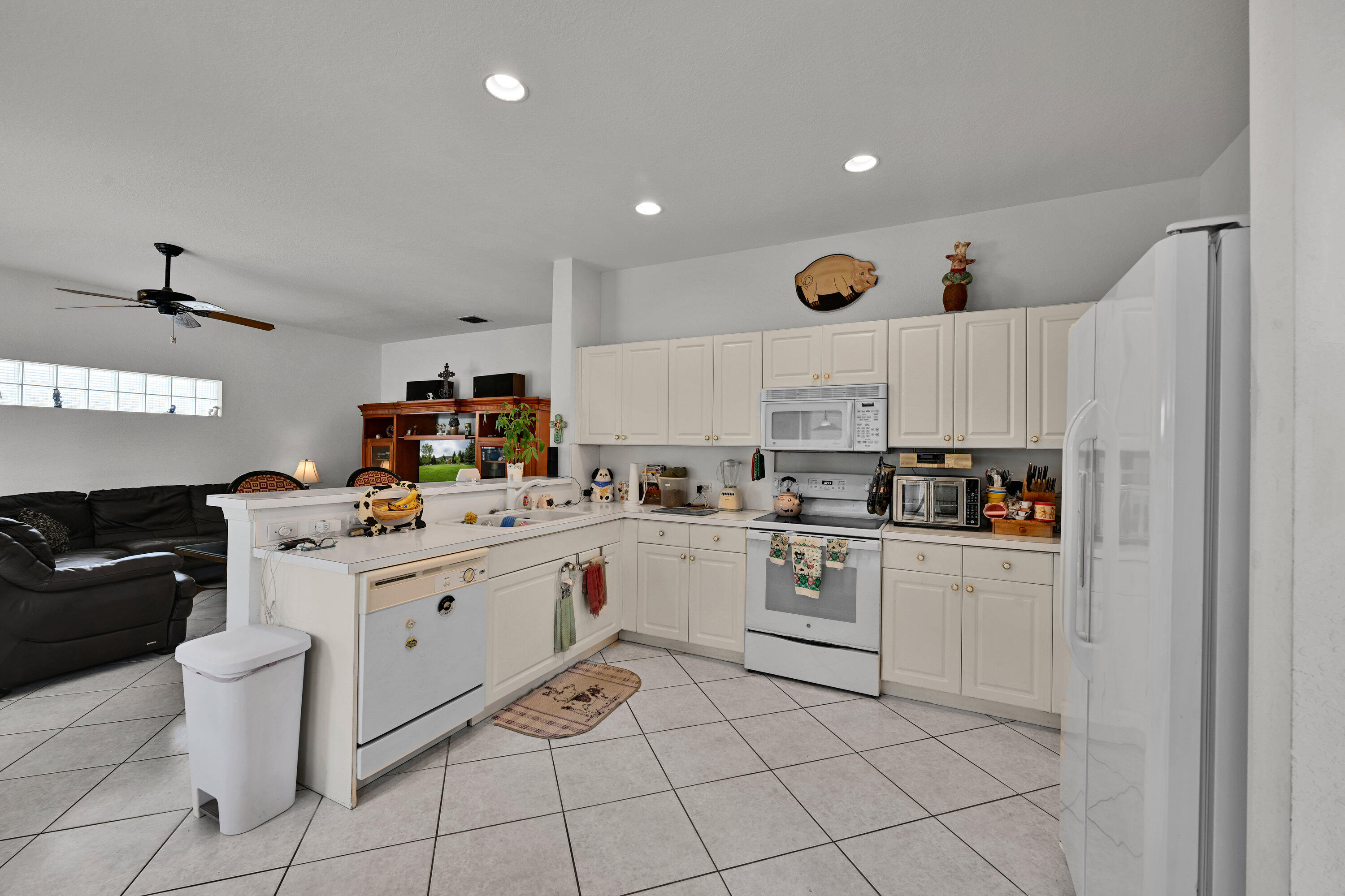 WYNDHAM LAKES EAST - Residential