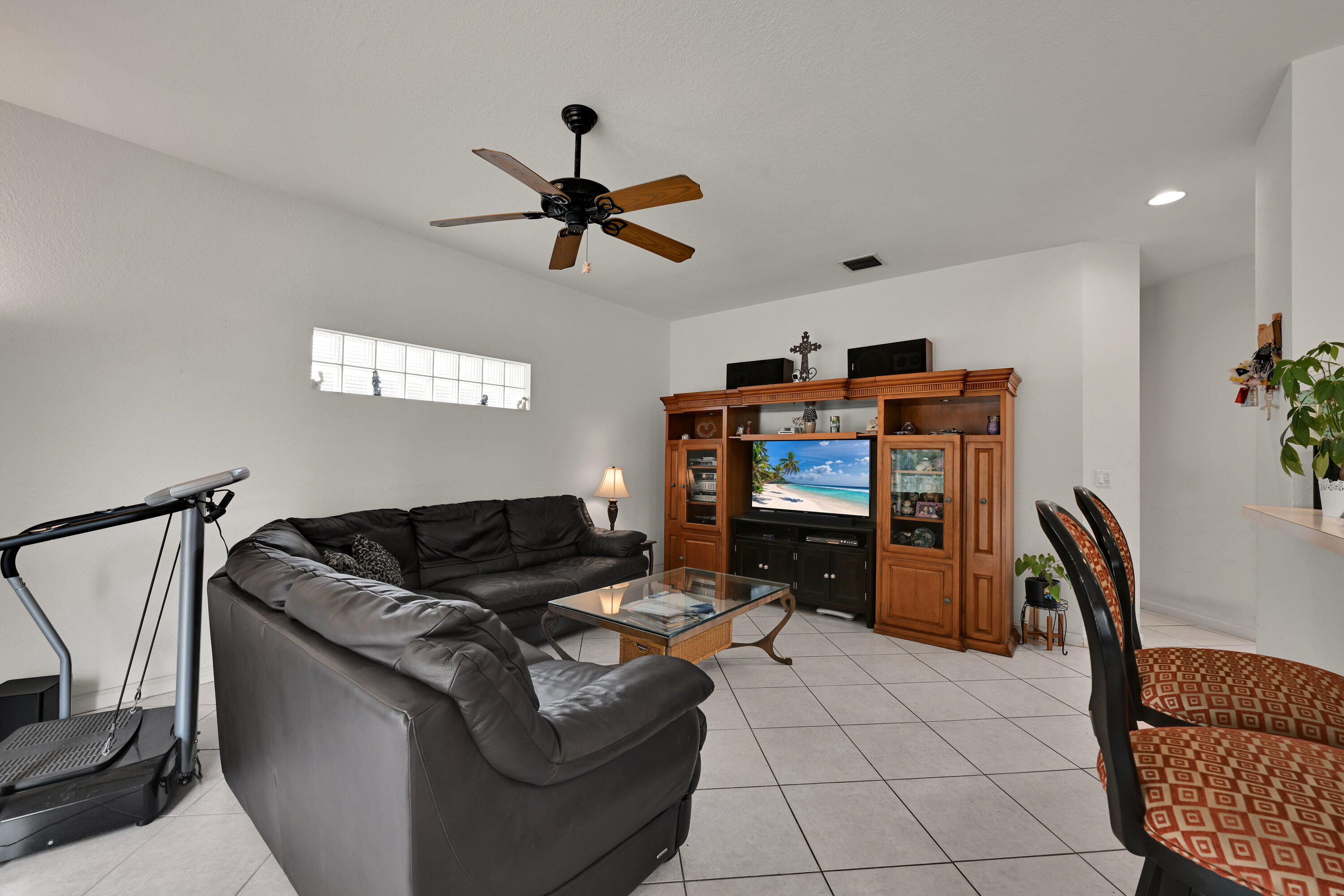 WYNDHAM LAKES EAST - Residential