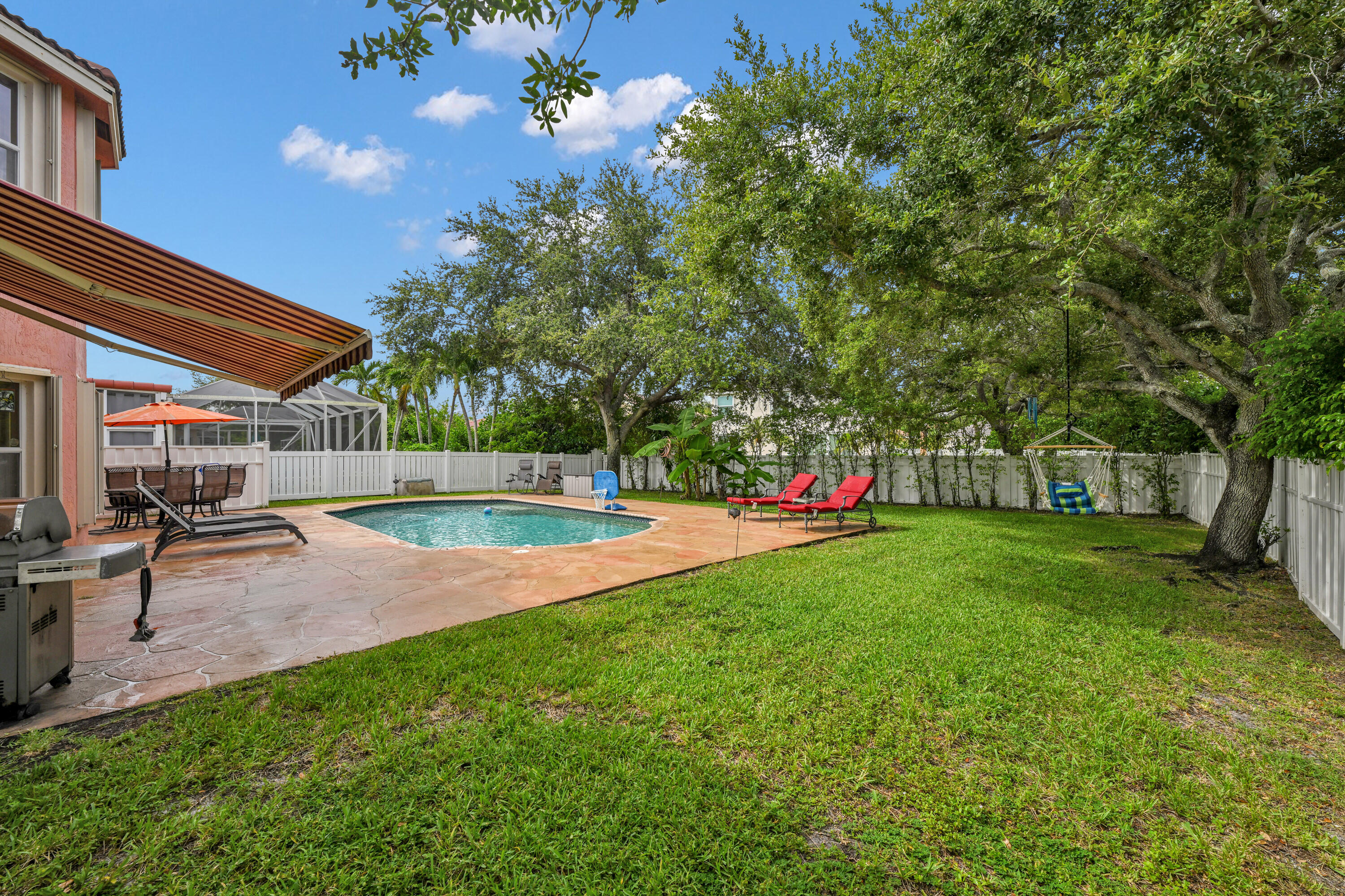WYNDHAM LAKES EAST - Residential