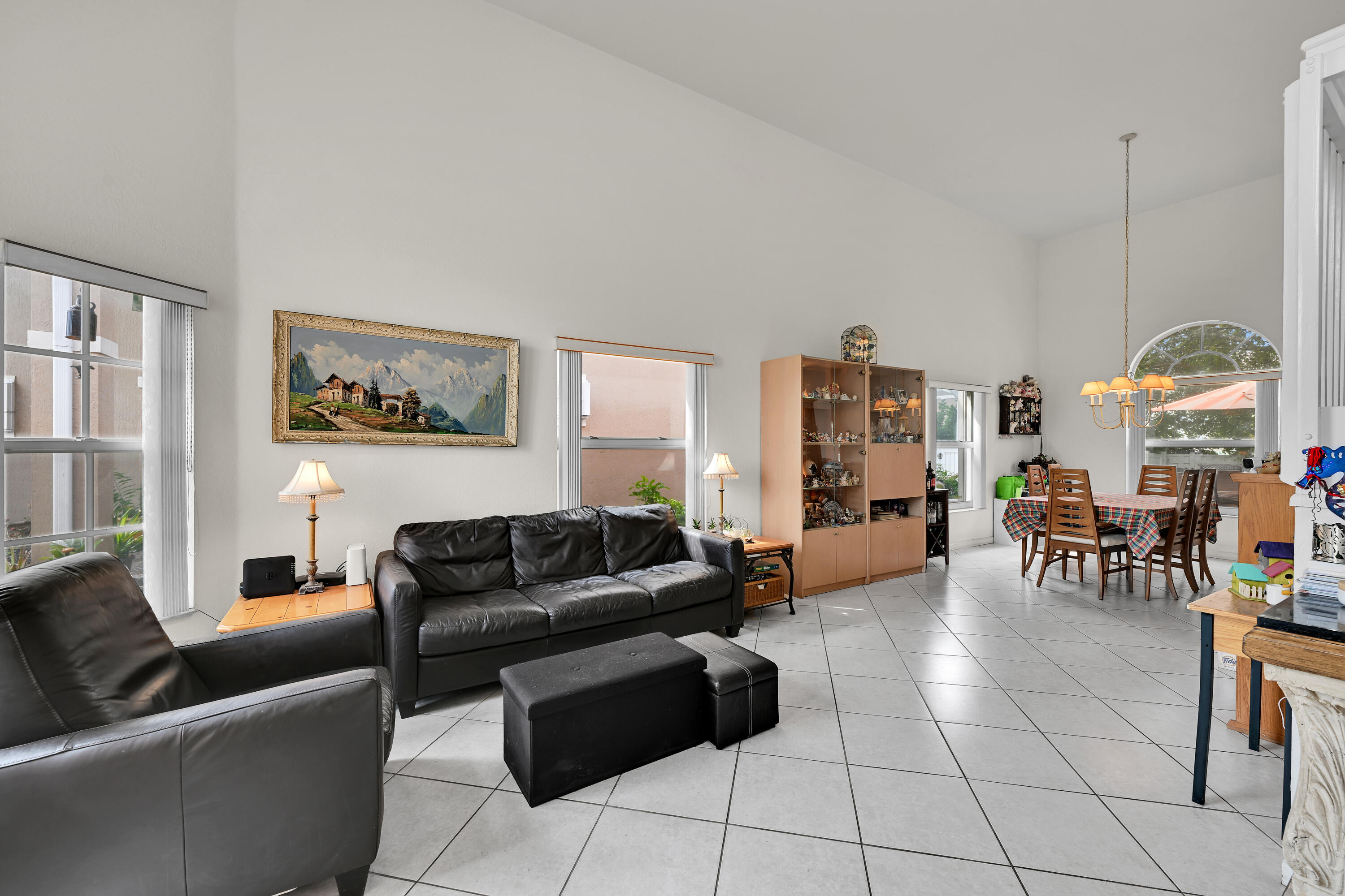 WYNDHAM LAKES EAST - Residential