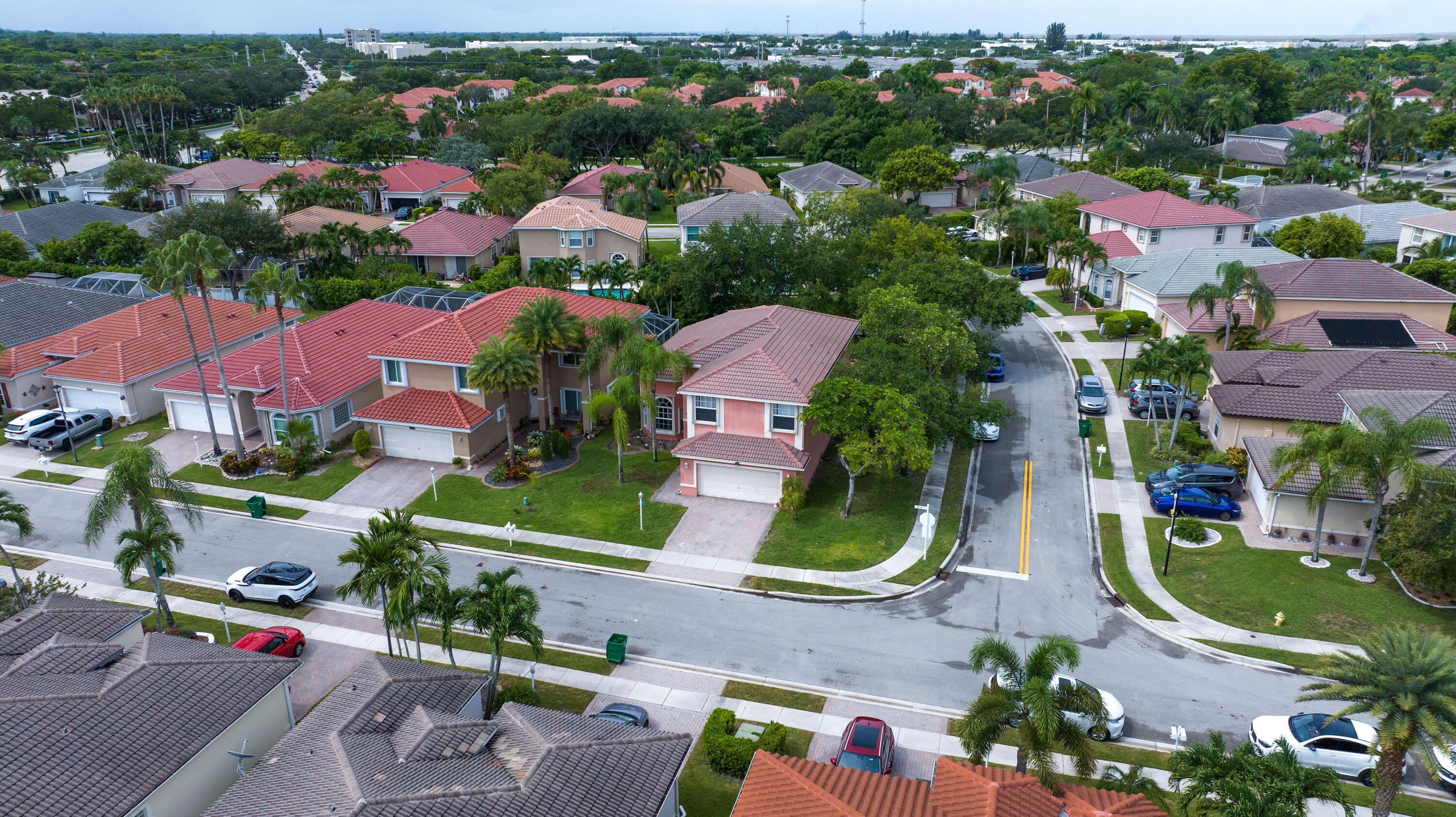 WYNDHAM LAKES EAST - Residential