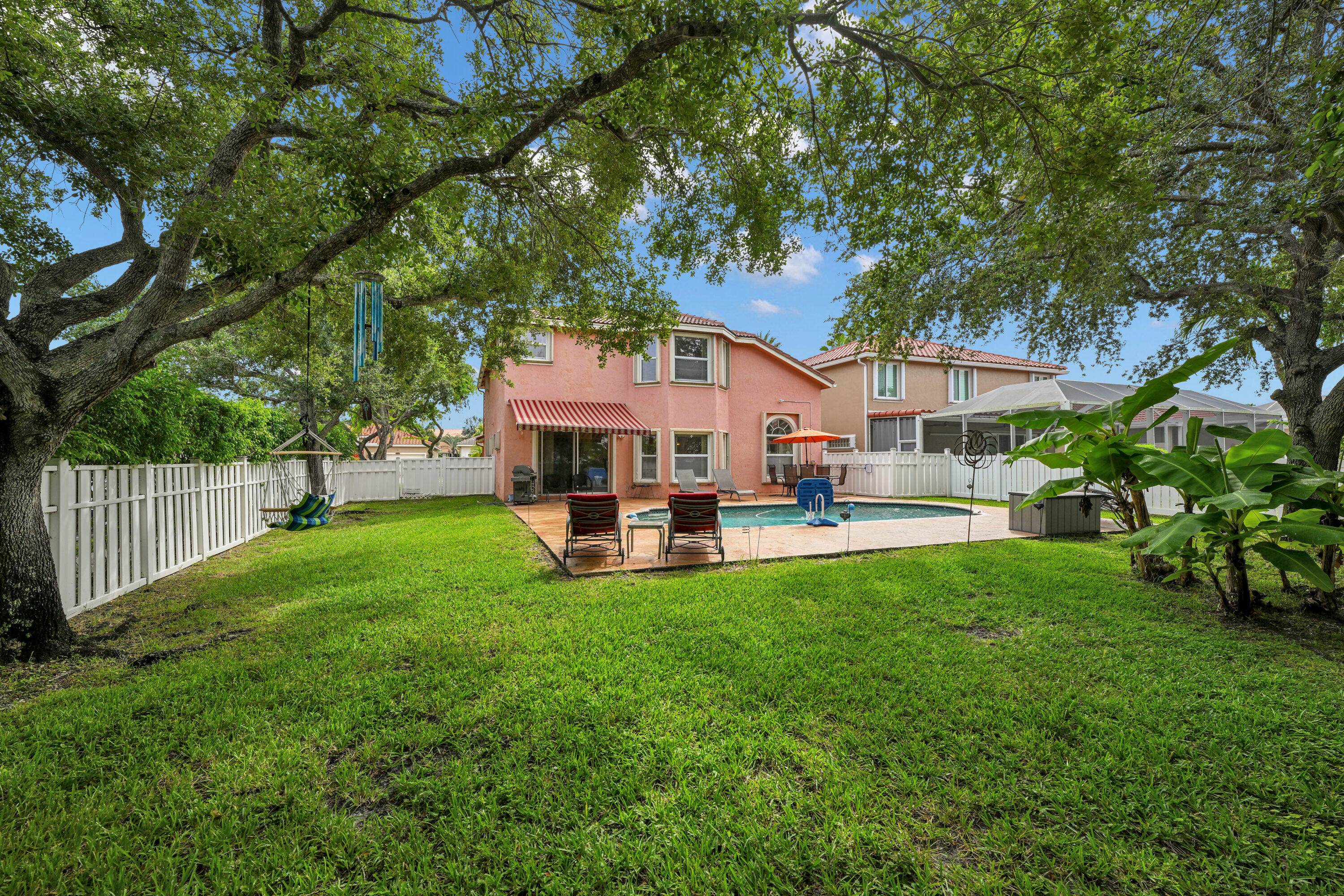 WYNDHAM LAKES EAST - Residential