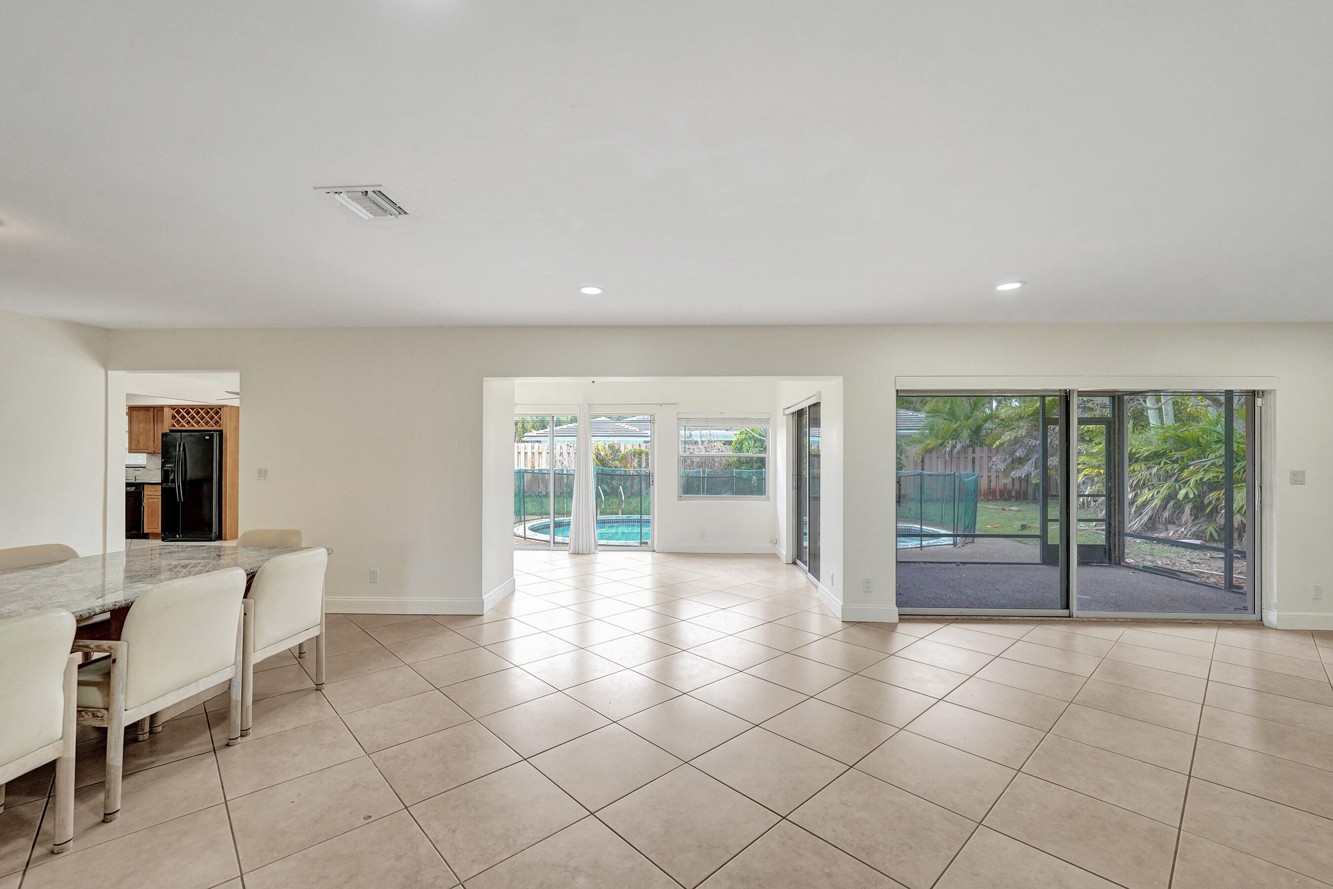 EMERALD HILLS - Residential