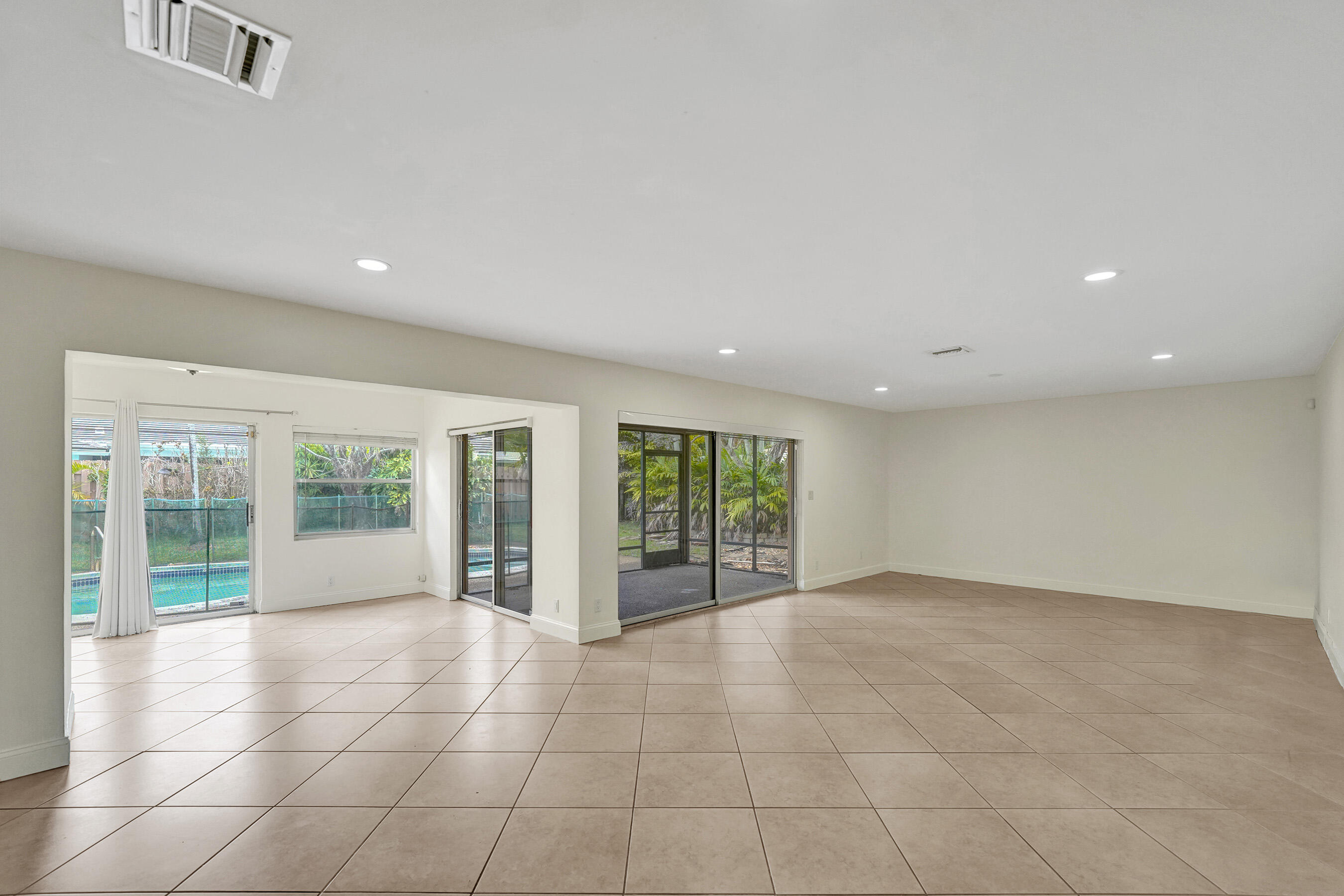 EMERALD HILLS - Residential