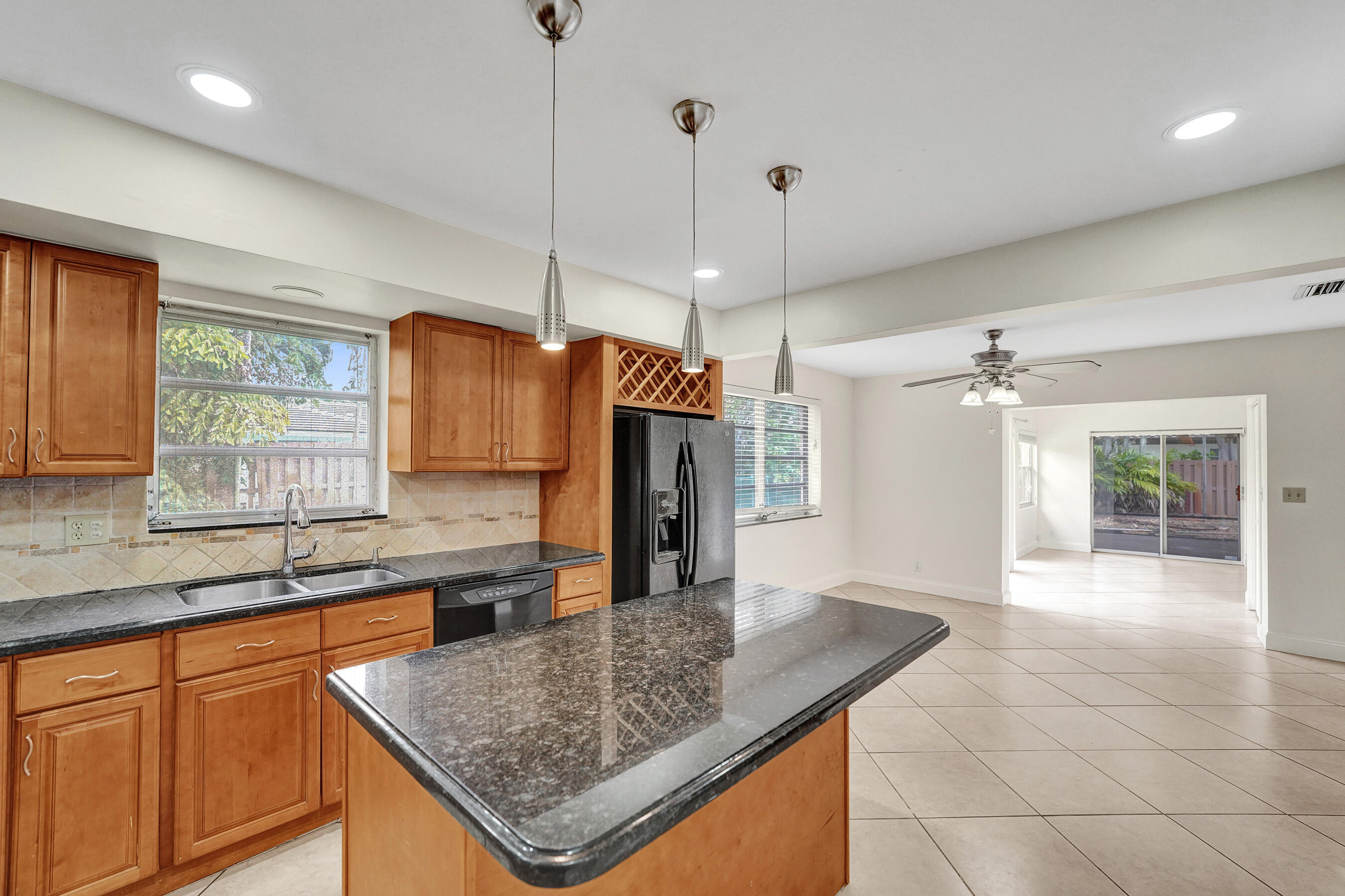 EMERALD HILLS - Residential