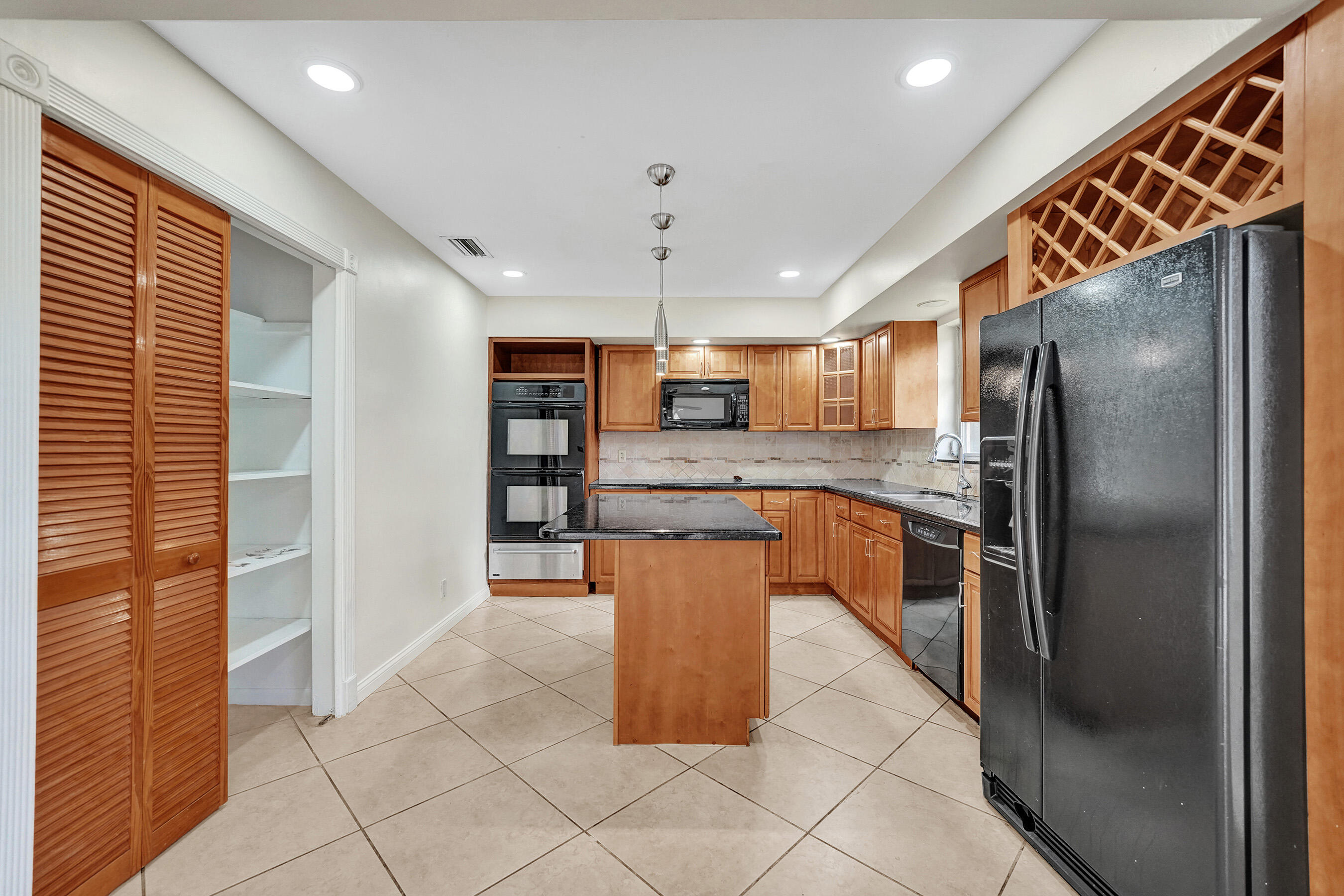 EMERALD HILLS - Residential