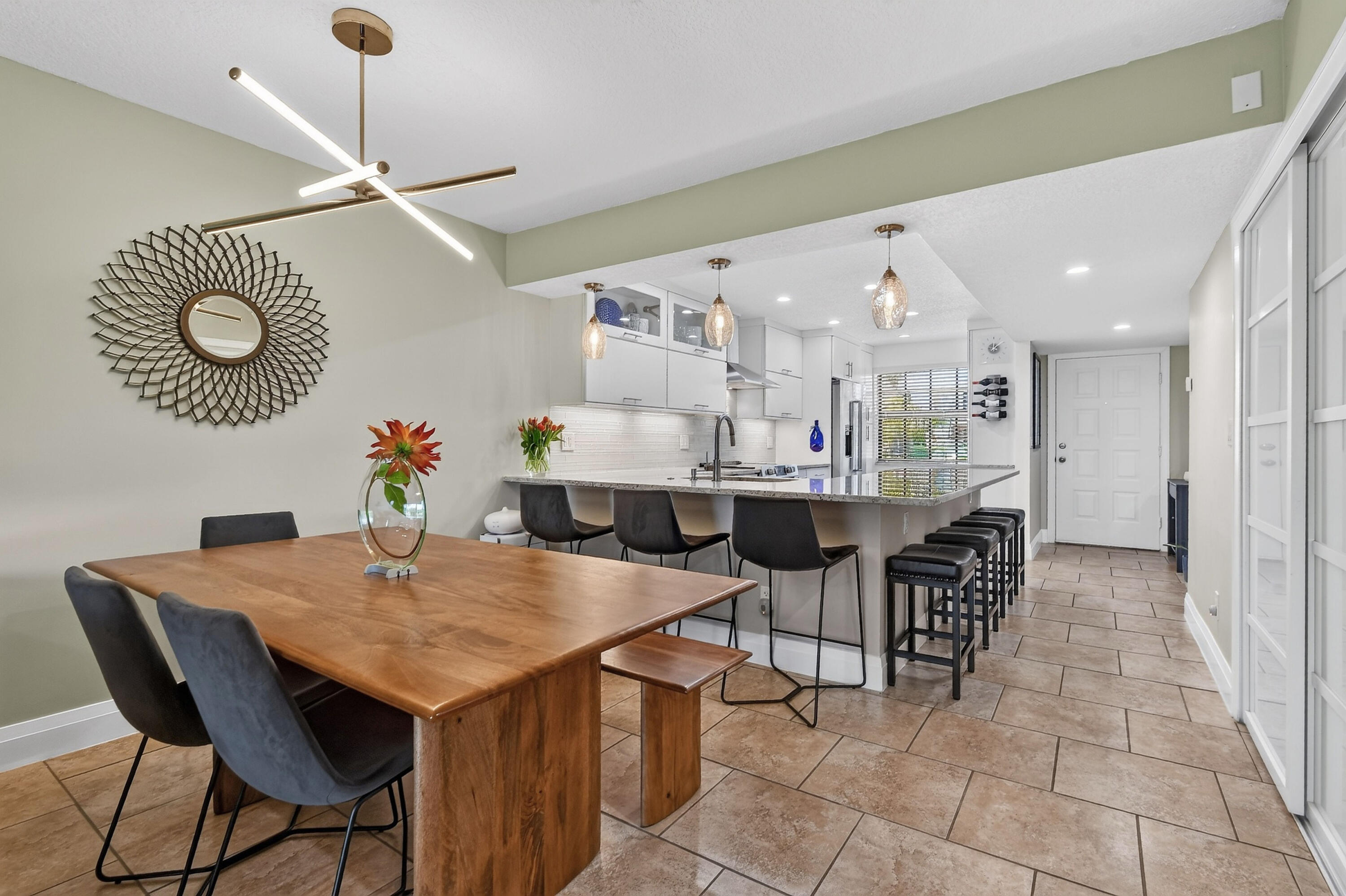 KEYSTONE CONDO - Residential