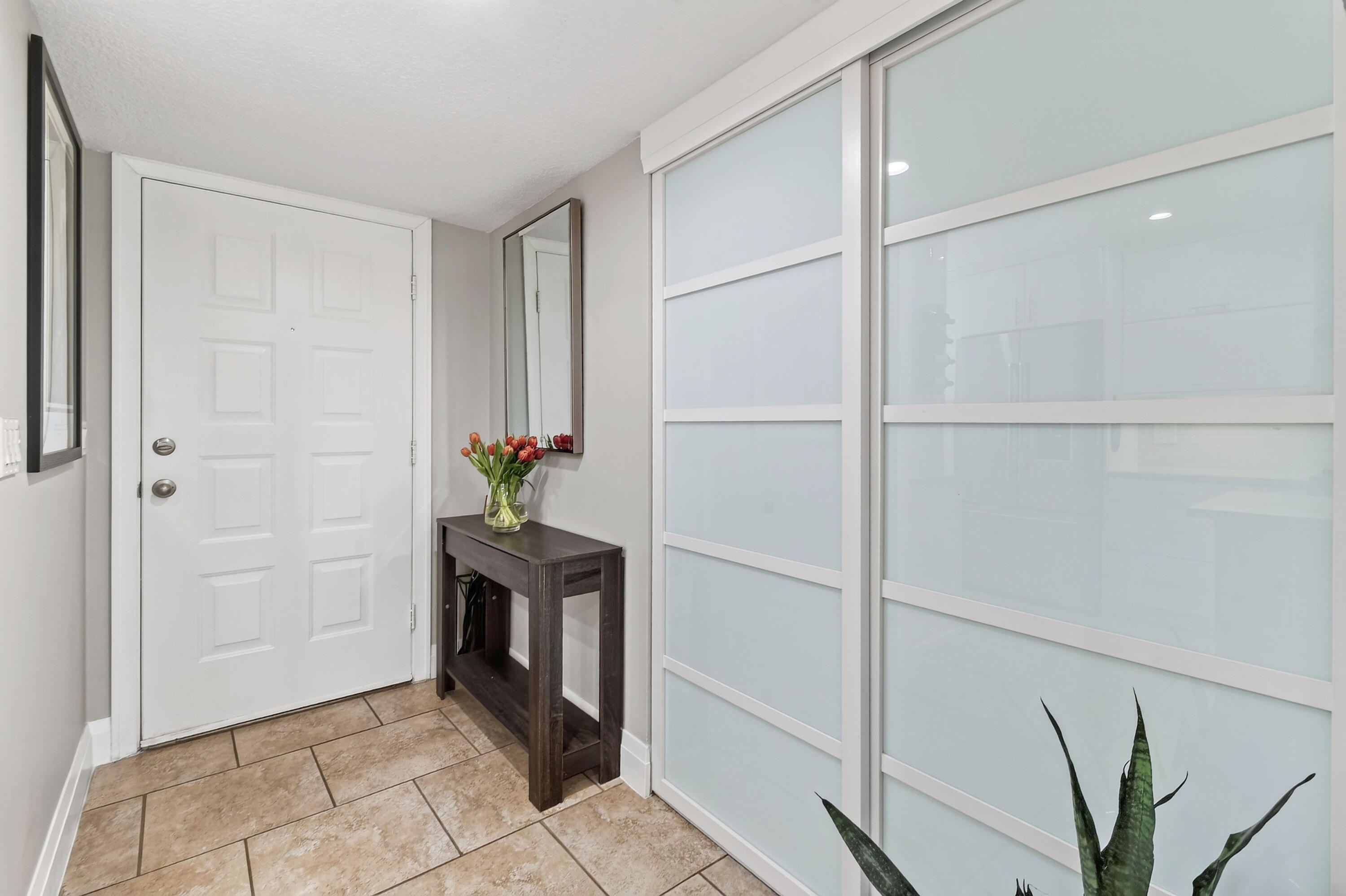 KEYSTONE CONDO - Residential