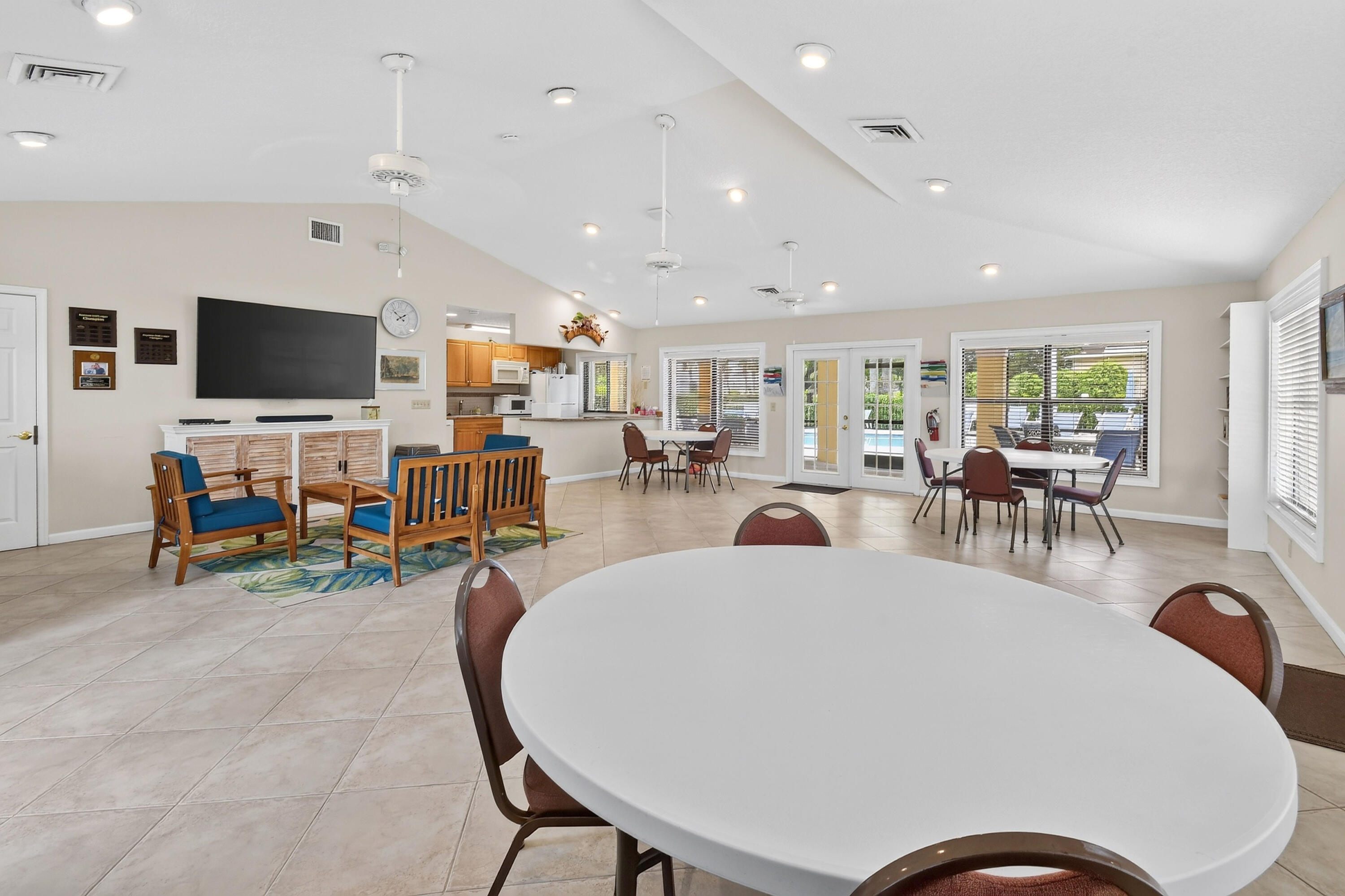 KEYSTONE CONDO - Residential