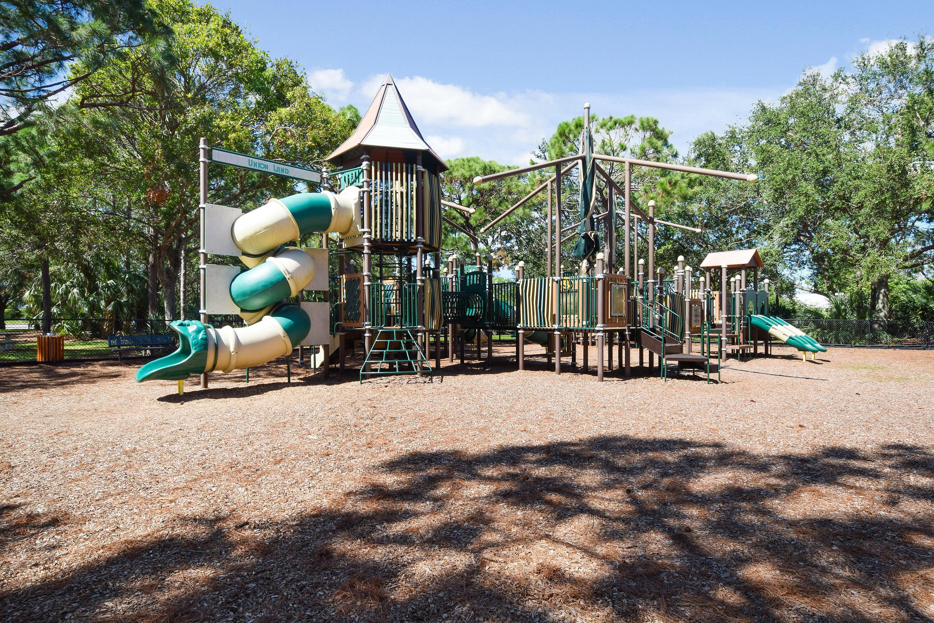 KEYSTONE CONDO - Residential