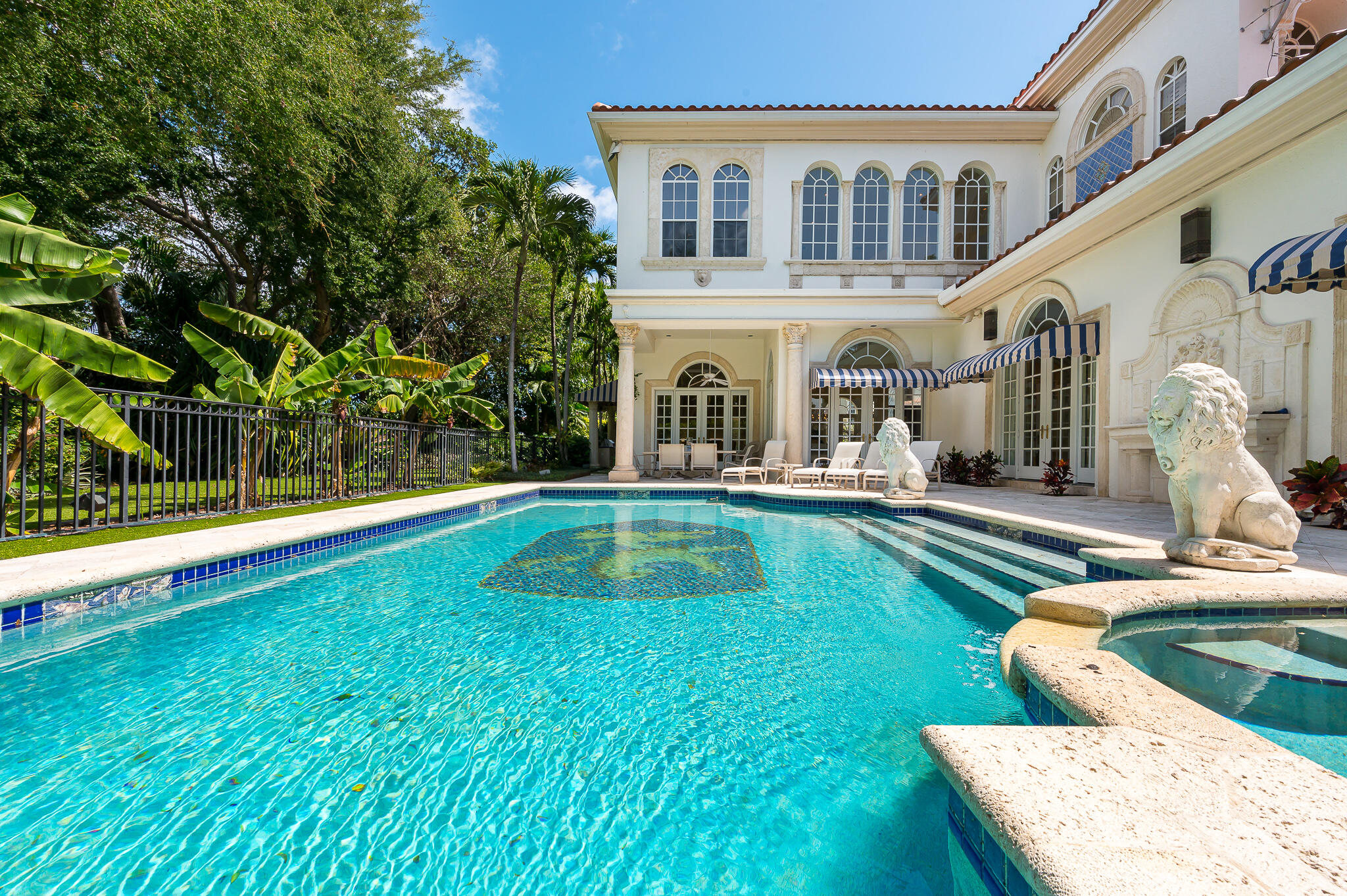 ADDISON ESTATES - Residential