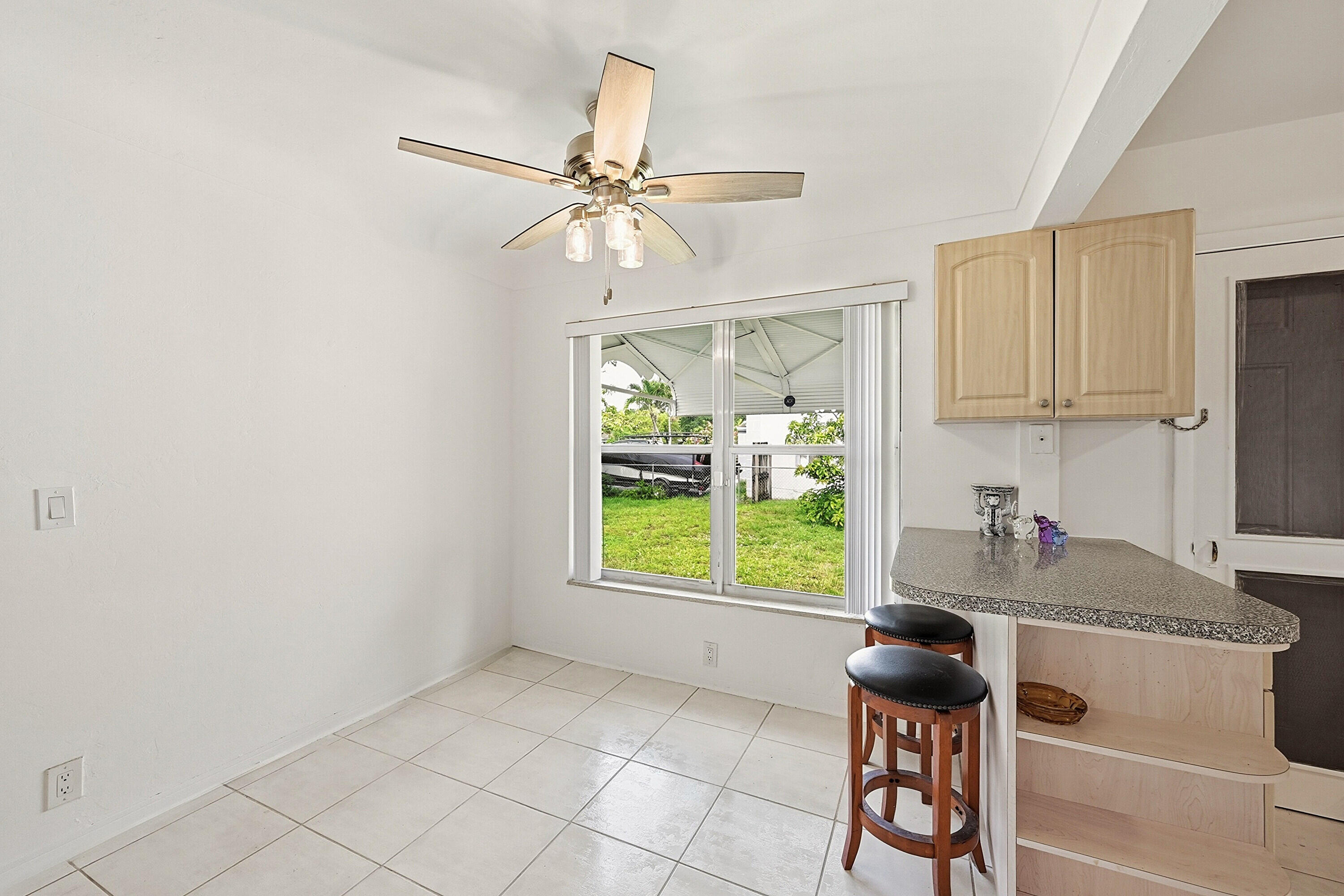 HOLLYWOOD PARK - Residential
