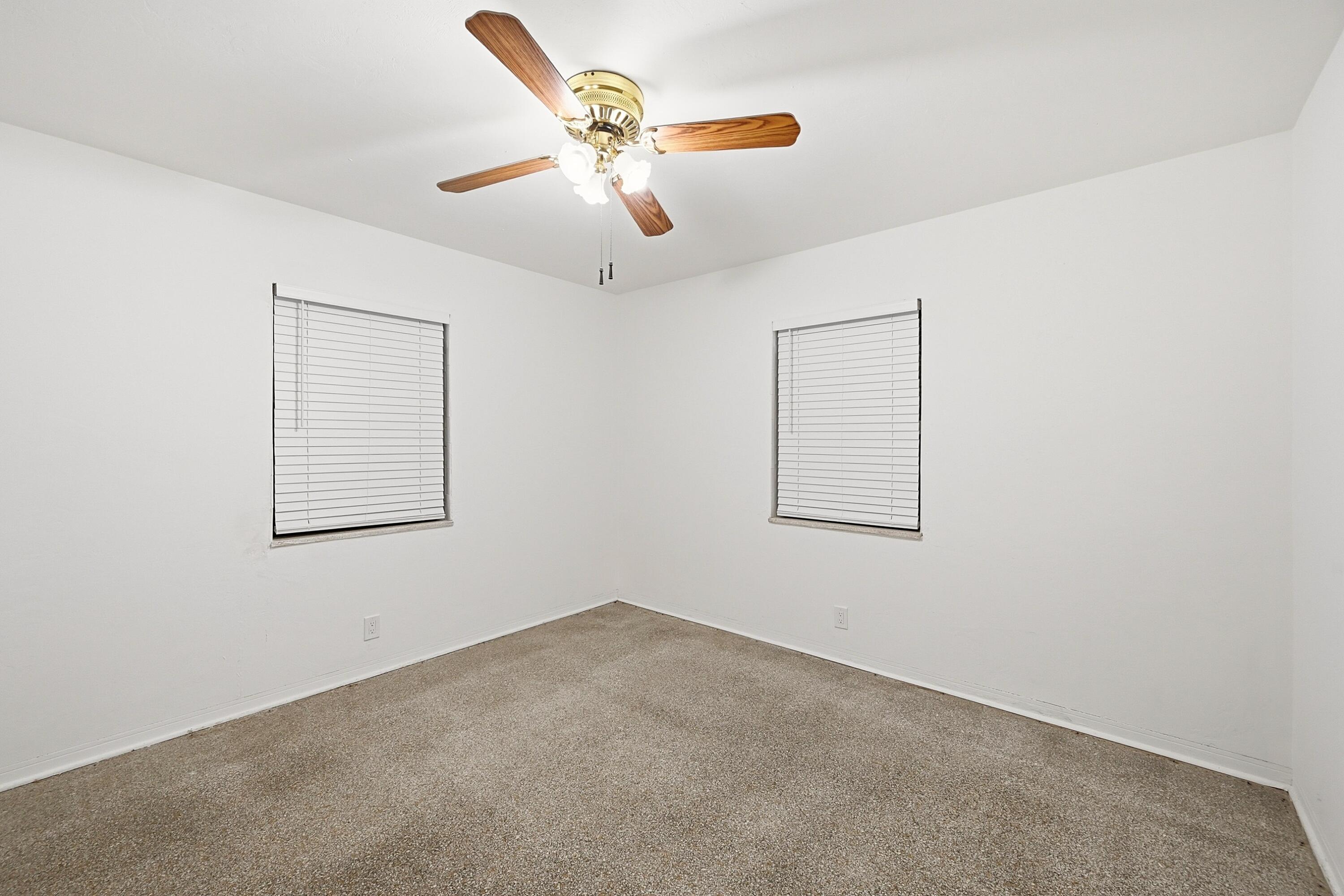 HOLLYWOOD PARK - Residential