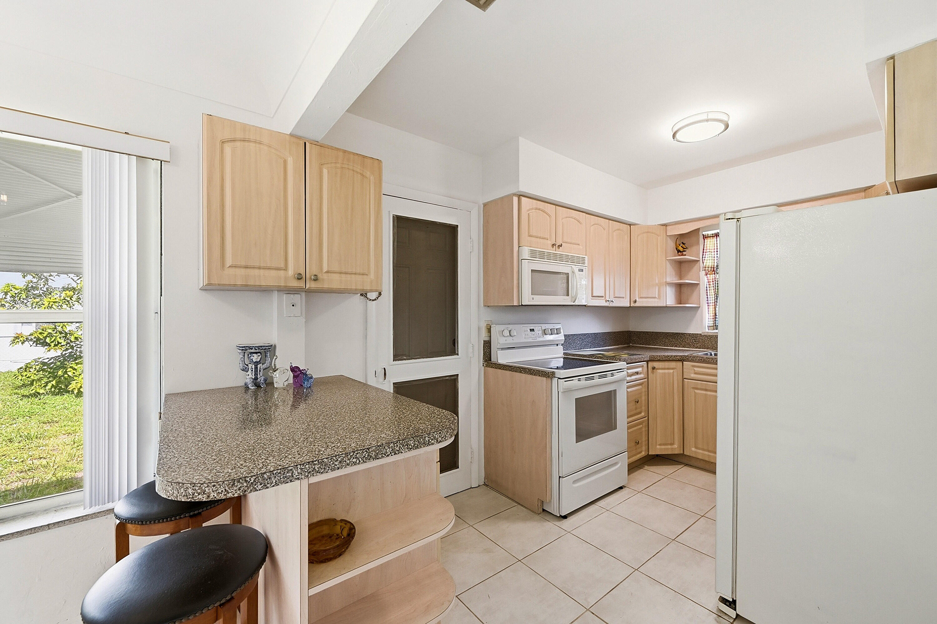 HOLLYWOOD PARK - Residential