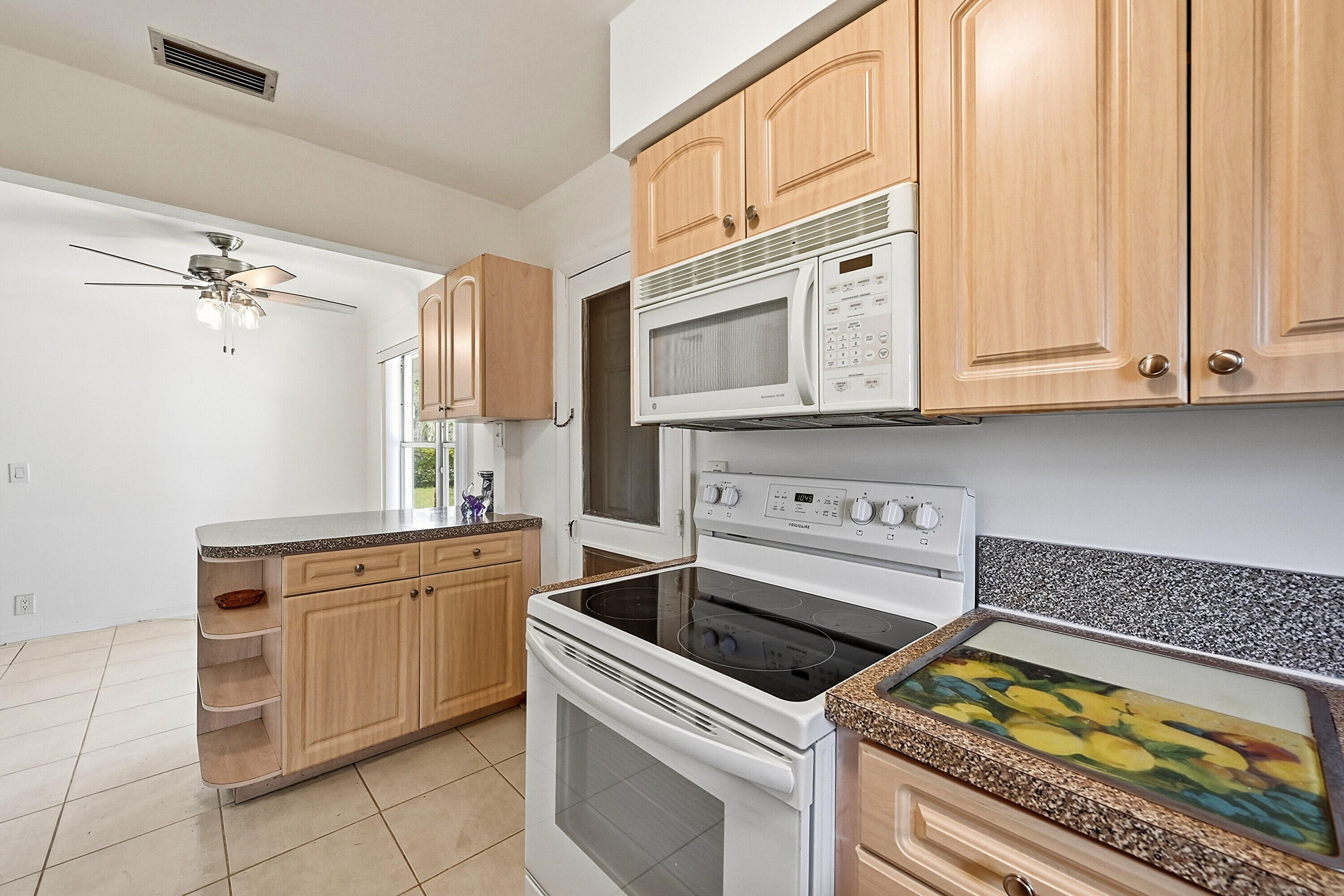 HOLLYWOOD PARK - Residential