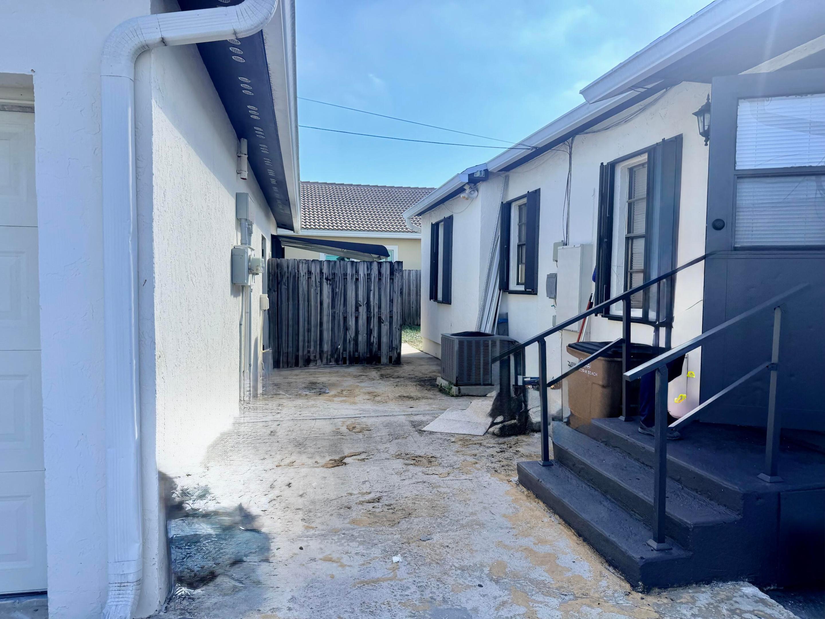 WOODLAWN - Residential Income
