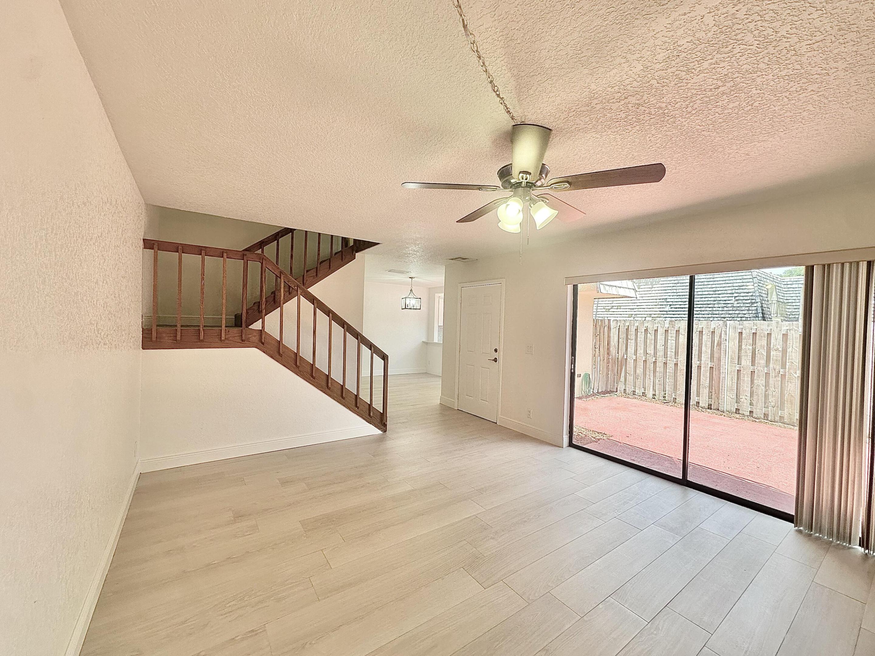 LAKEWOOD OF PALM SPRINGS - Residential