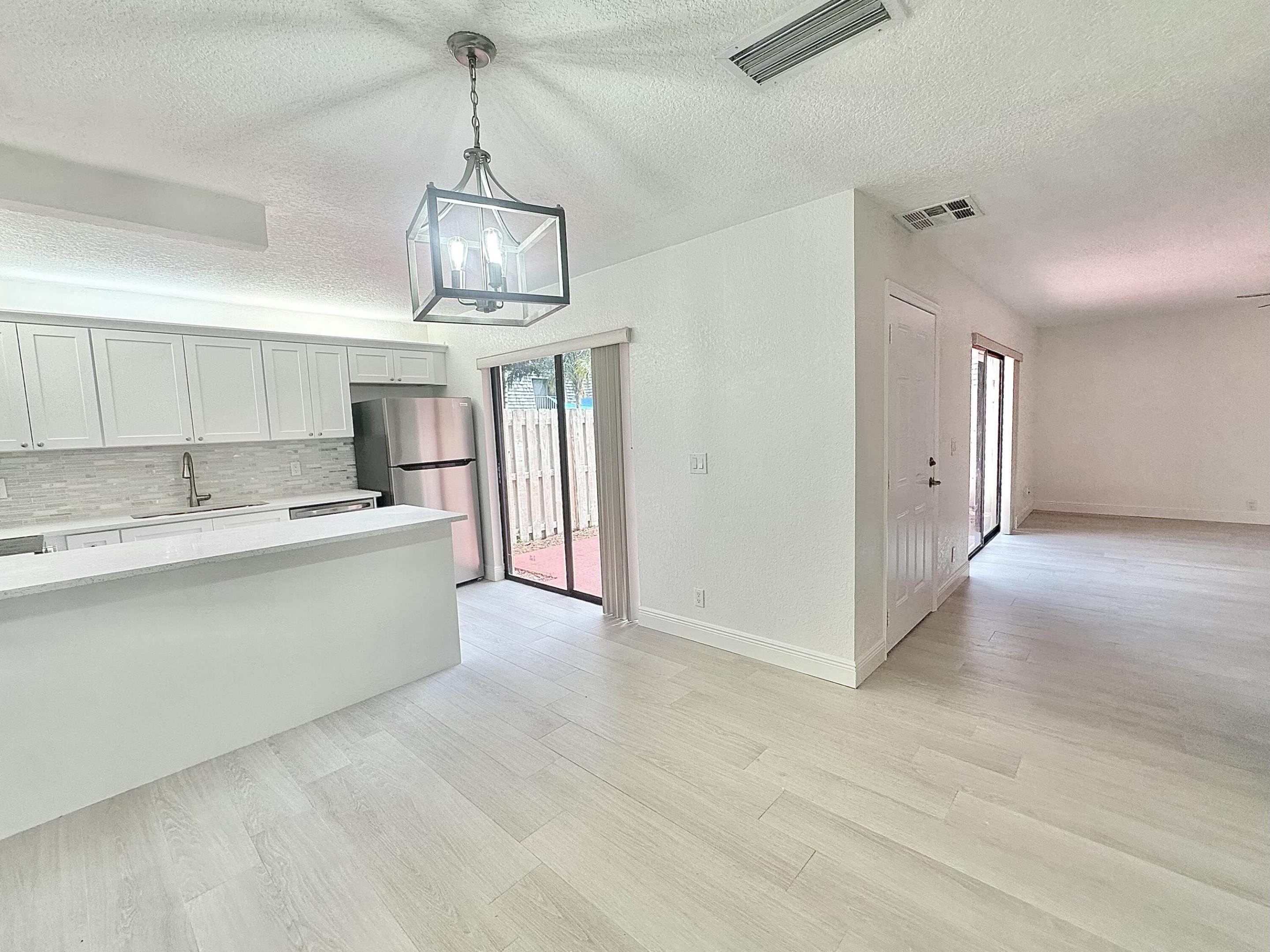 LAKEWOOD OF PALM SPRINGS - Residential