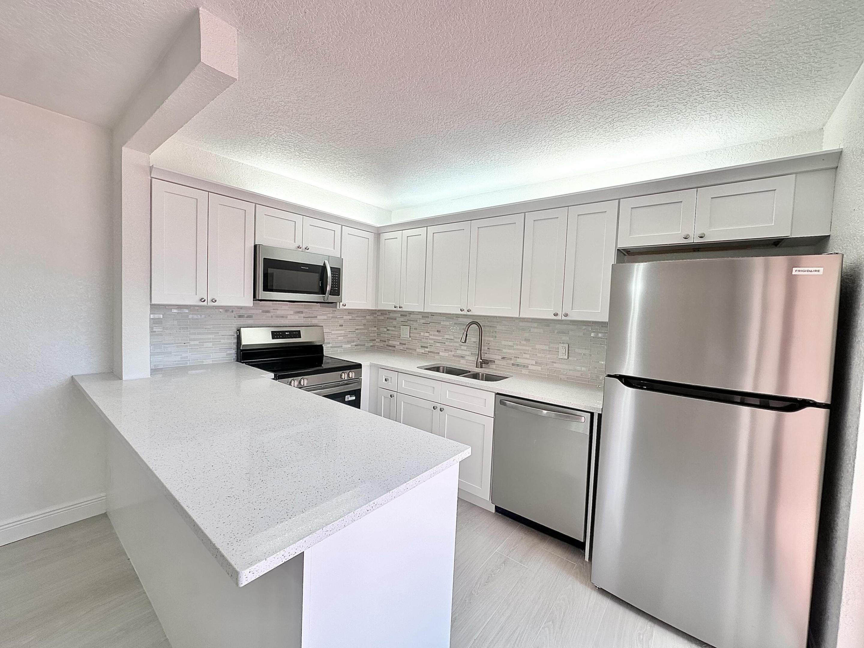 LAKEWOOD OF PALM SPRINGS - Residential