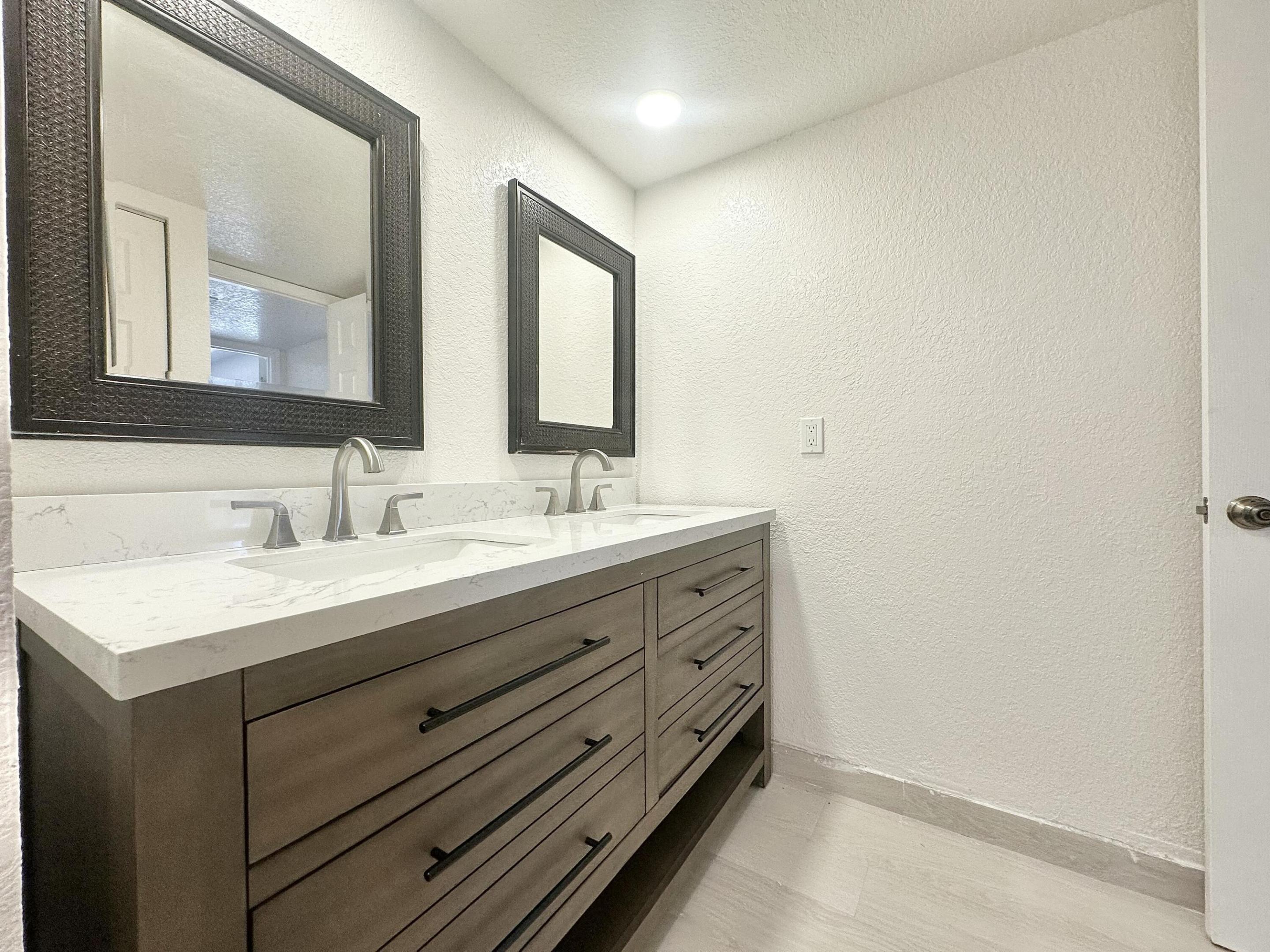 LAKEWOOD OF PALM SPRINGS - Residential