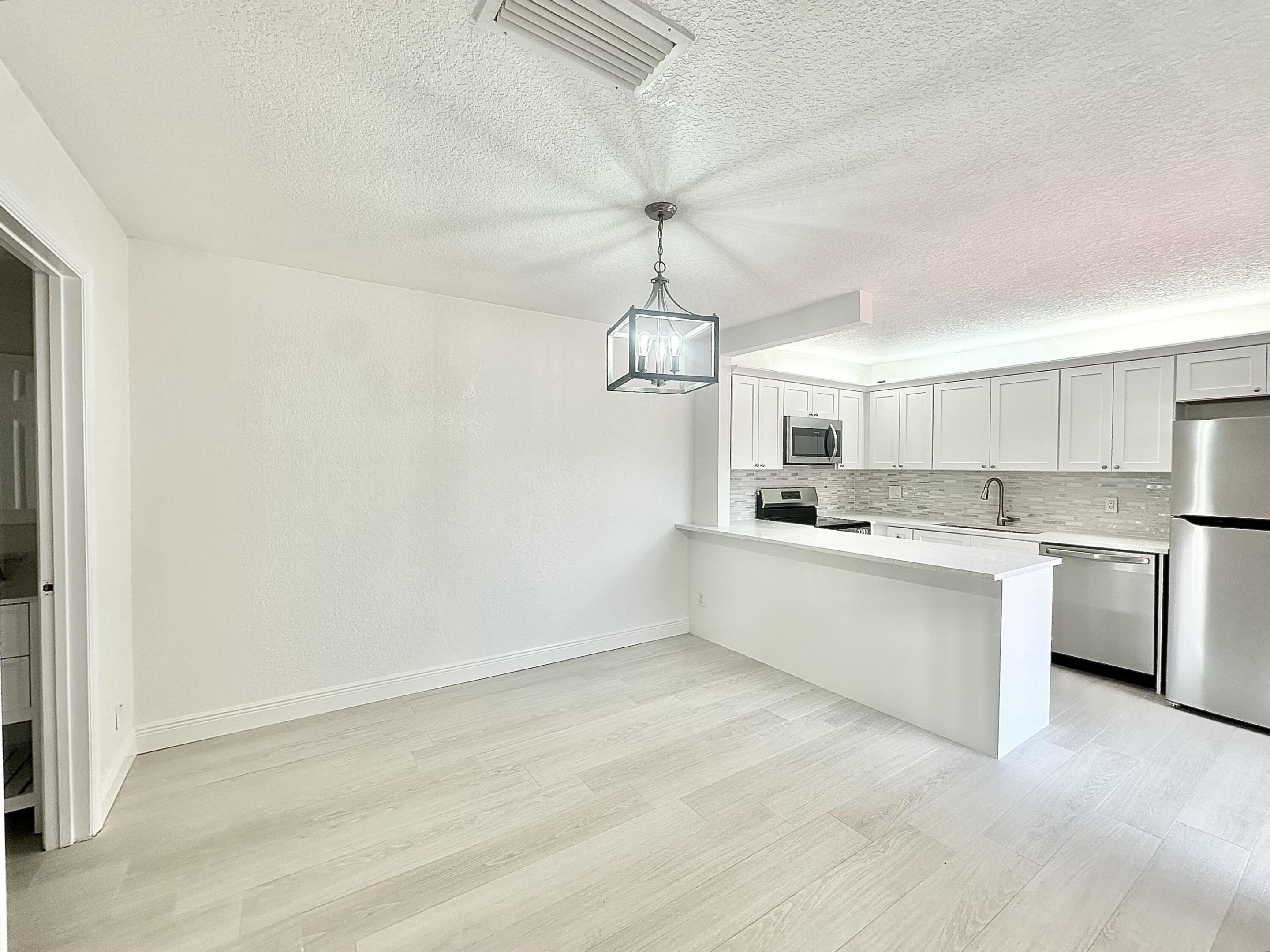 LAKEWOOD OF PALM SPRINGS - Residential