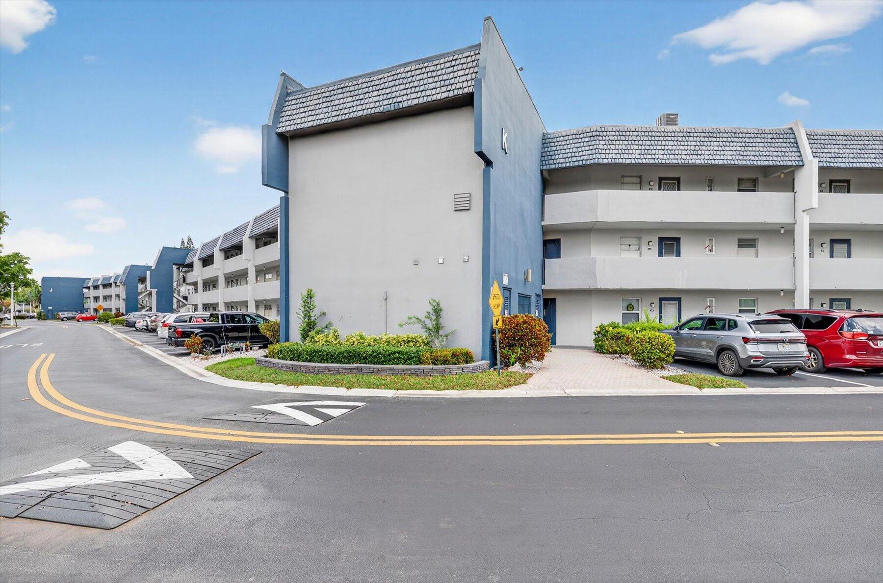 ORIOLE GOLF & TENNIS CLUB CONDO - Residential