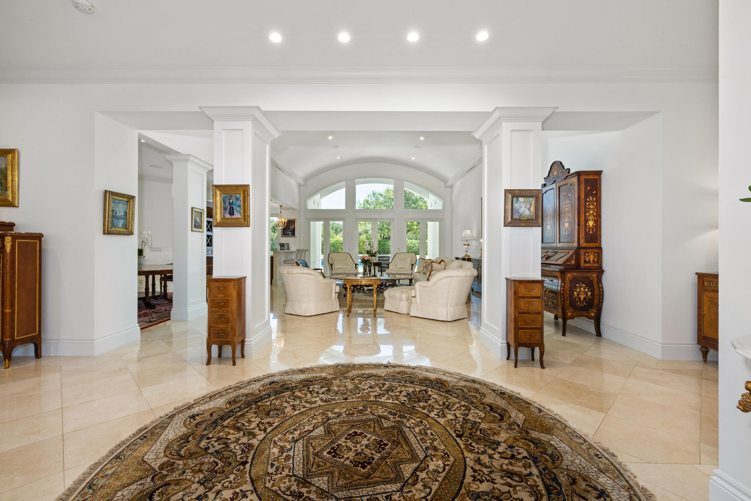 JUPITER HILLS VILLAGE - Residential