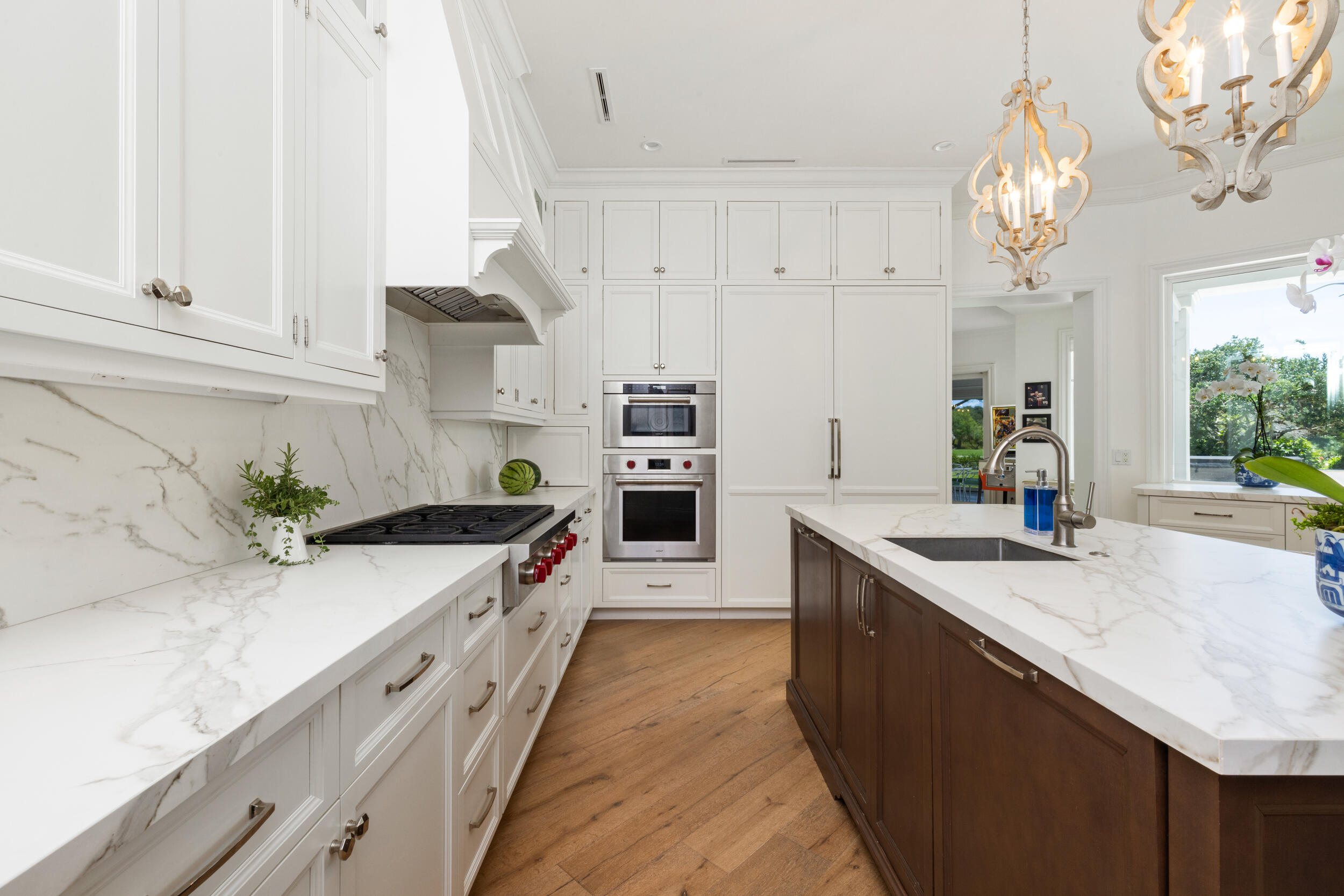 JUPITER HILLS VILLAGE - Residential