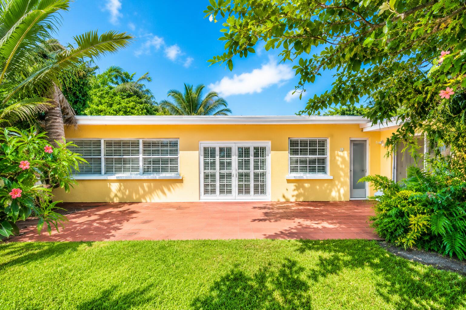 YACHT CLUB - Residential