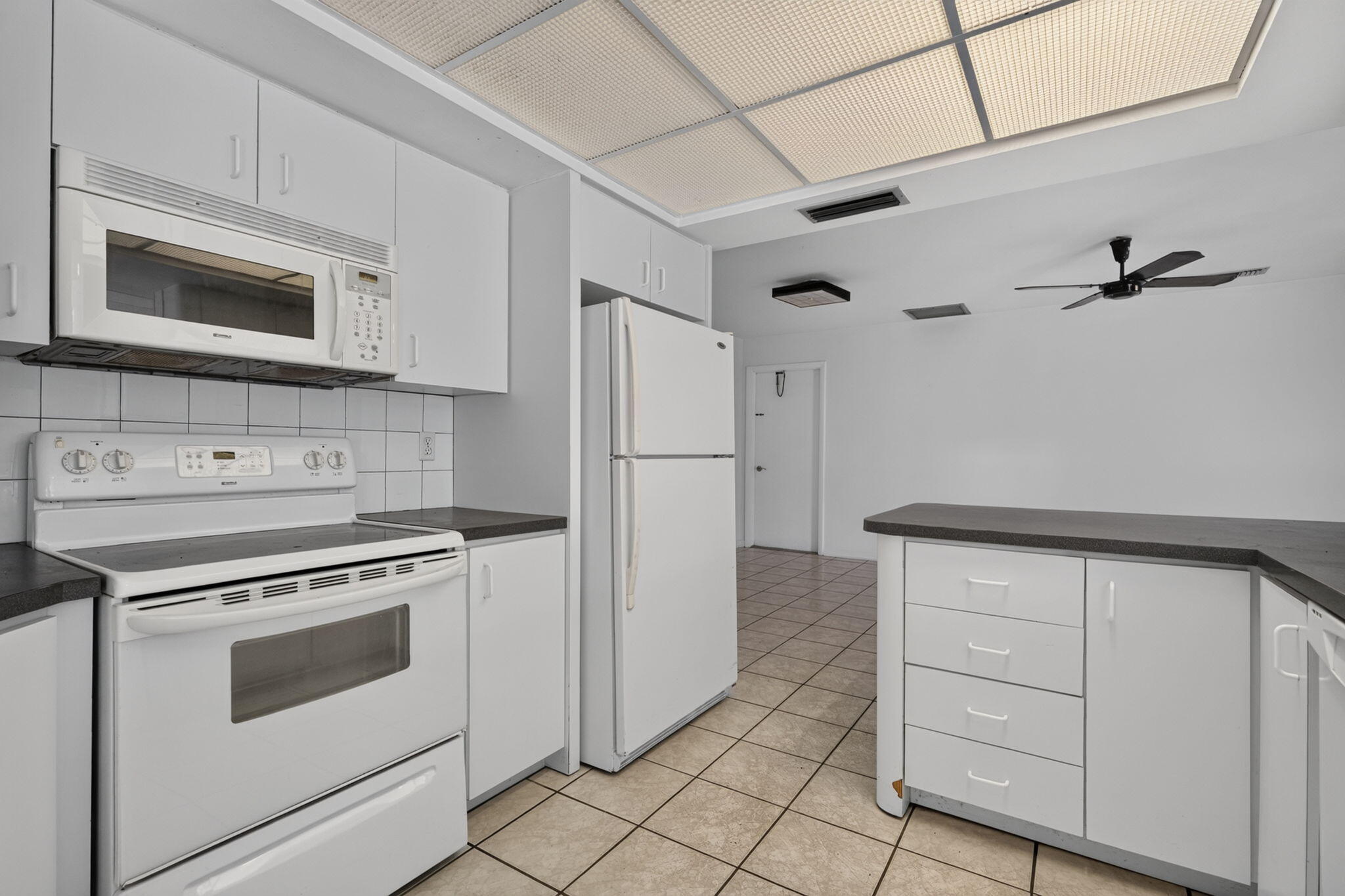 YACHT CLUB - Residential