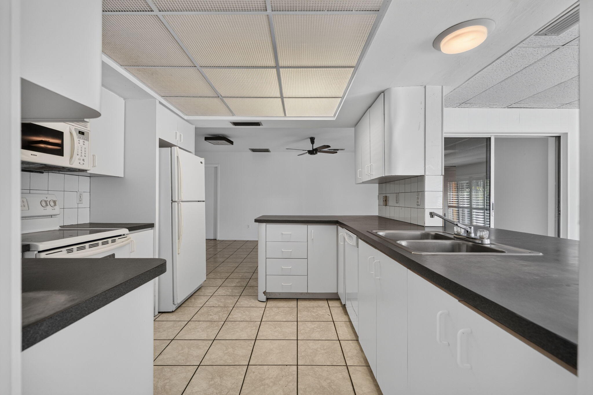 YACHT CLUB - Residential