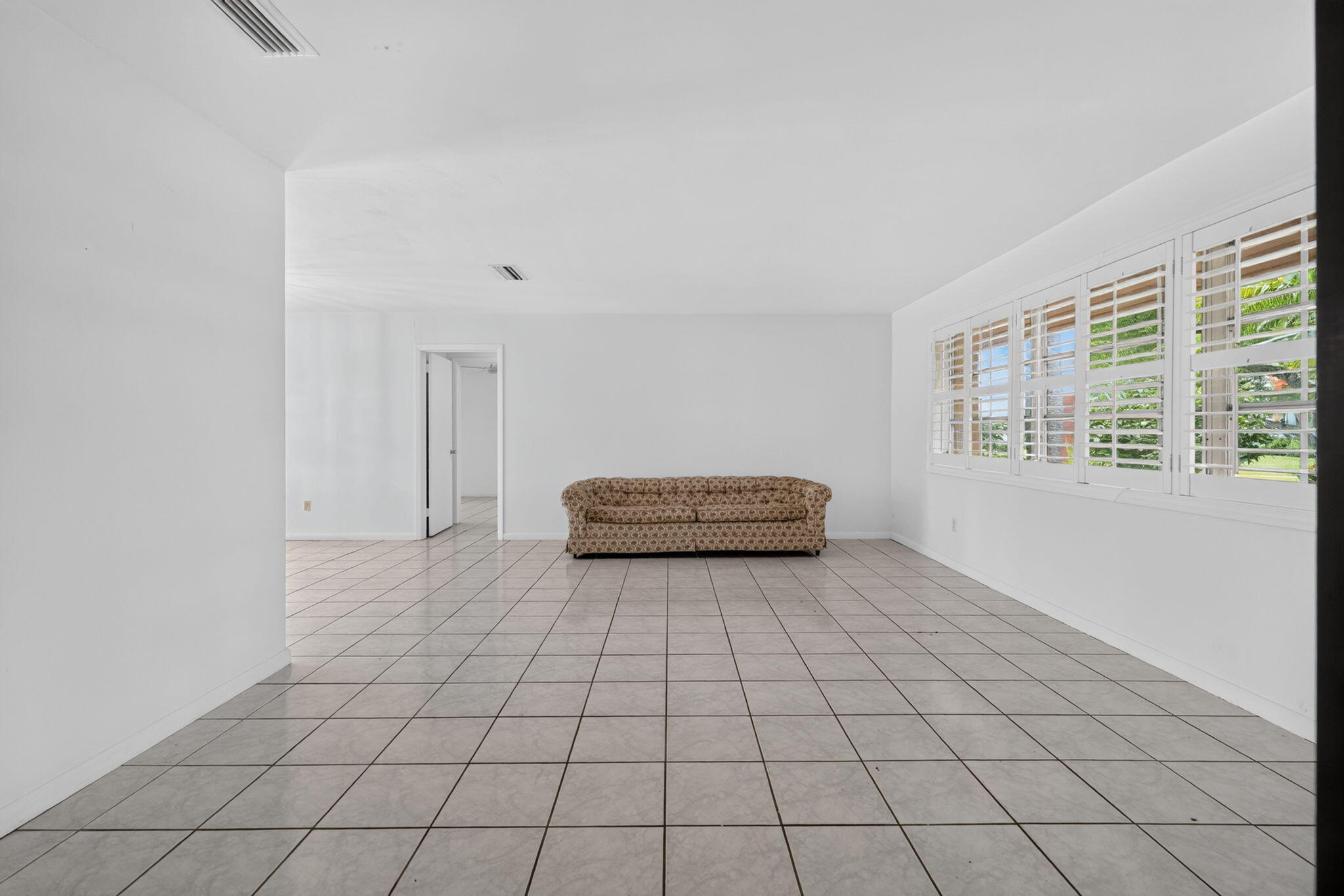 YACHT CLUB - Residential
