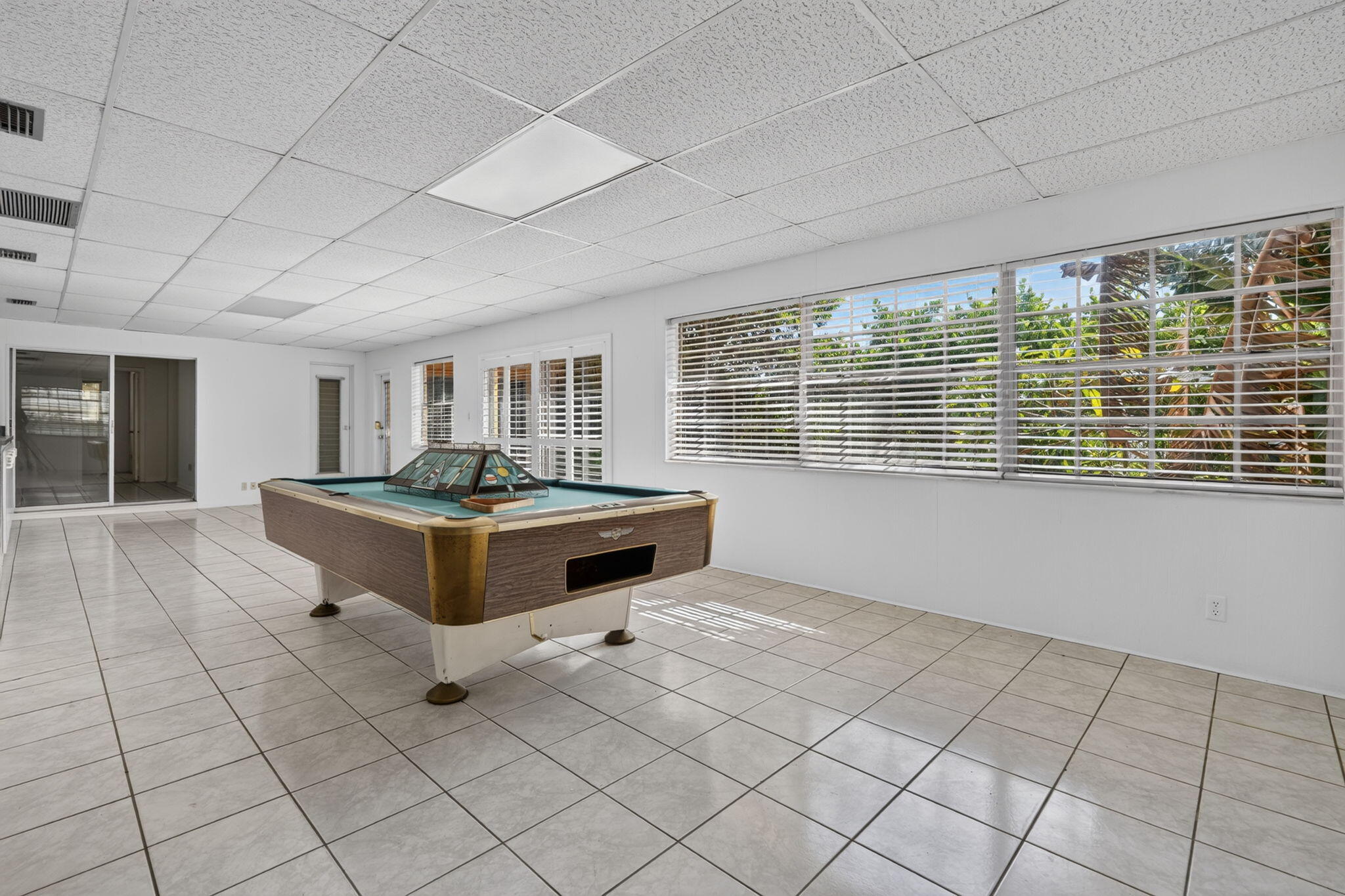 YACHT CLUB - Residential